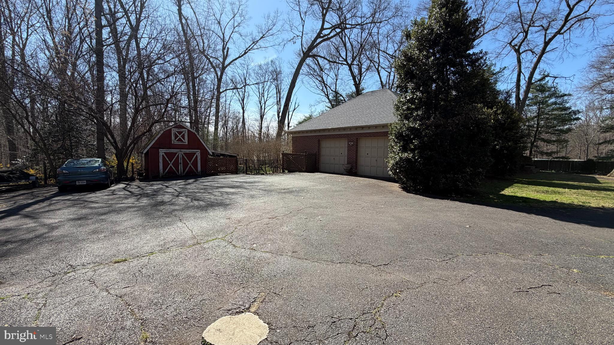 WOODSLOPE - Residential