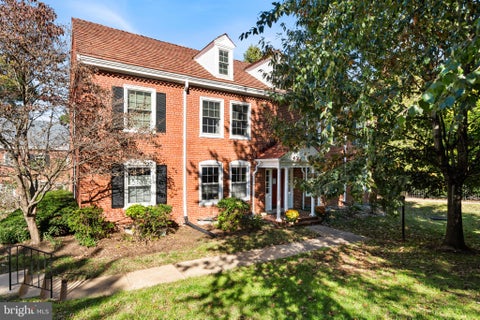 Photo of 3201 S Stafford Street #B2, ARLINGTON, VA 22206 (MLS # VAAR2081210)