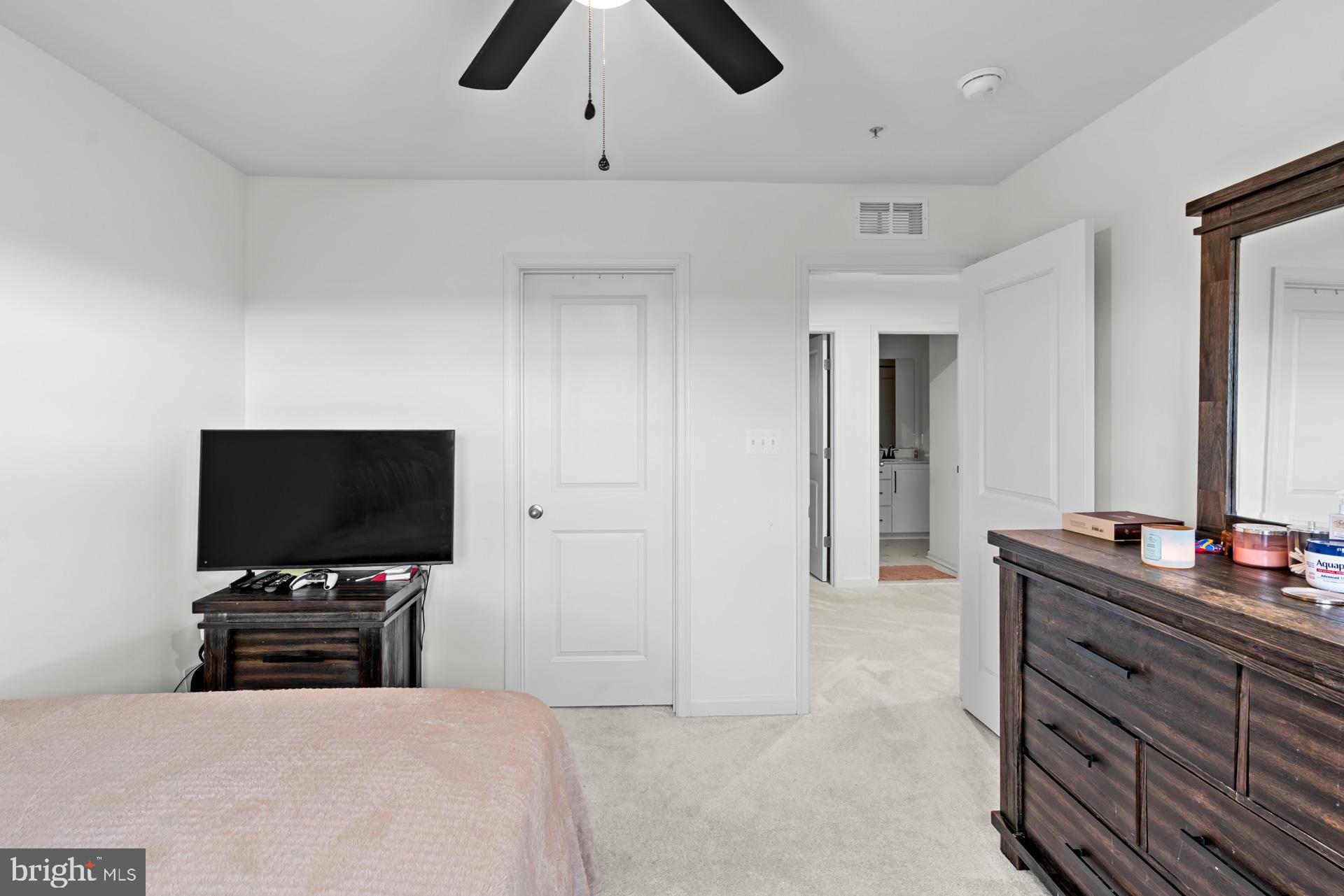 WEST FIELDS - Residential