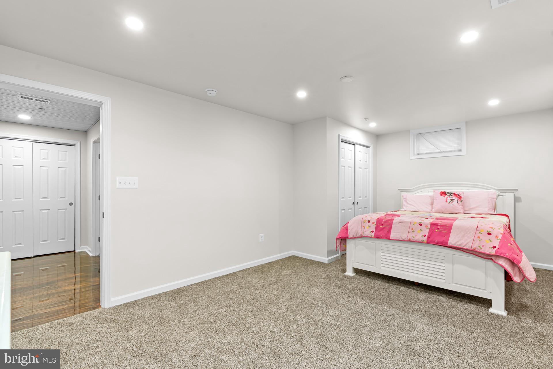 WEST FIELDS - Residential