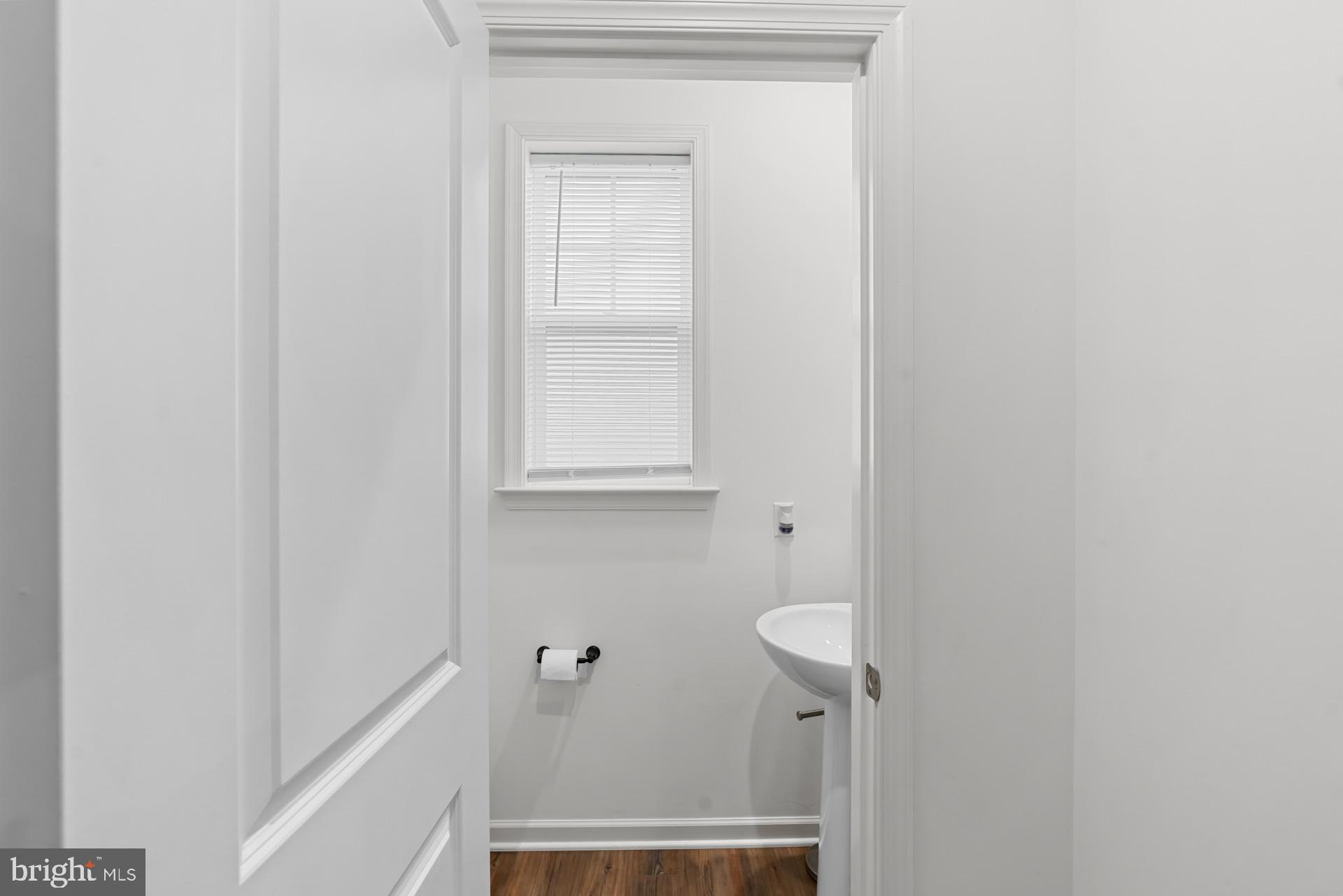 WEST FIELDS - Residential