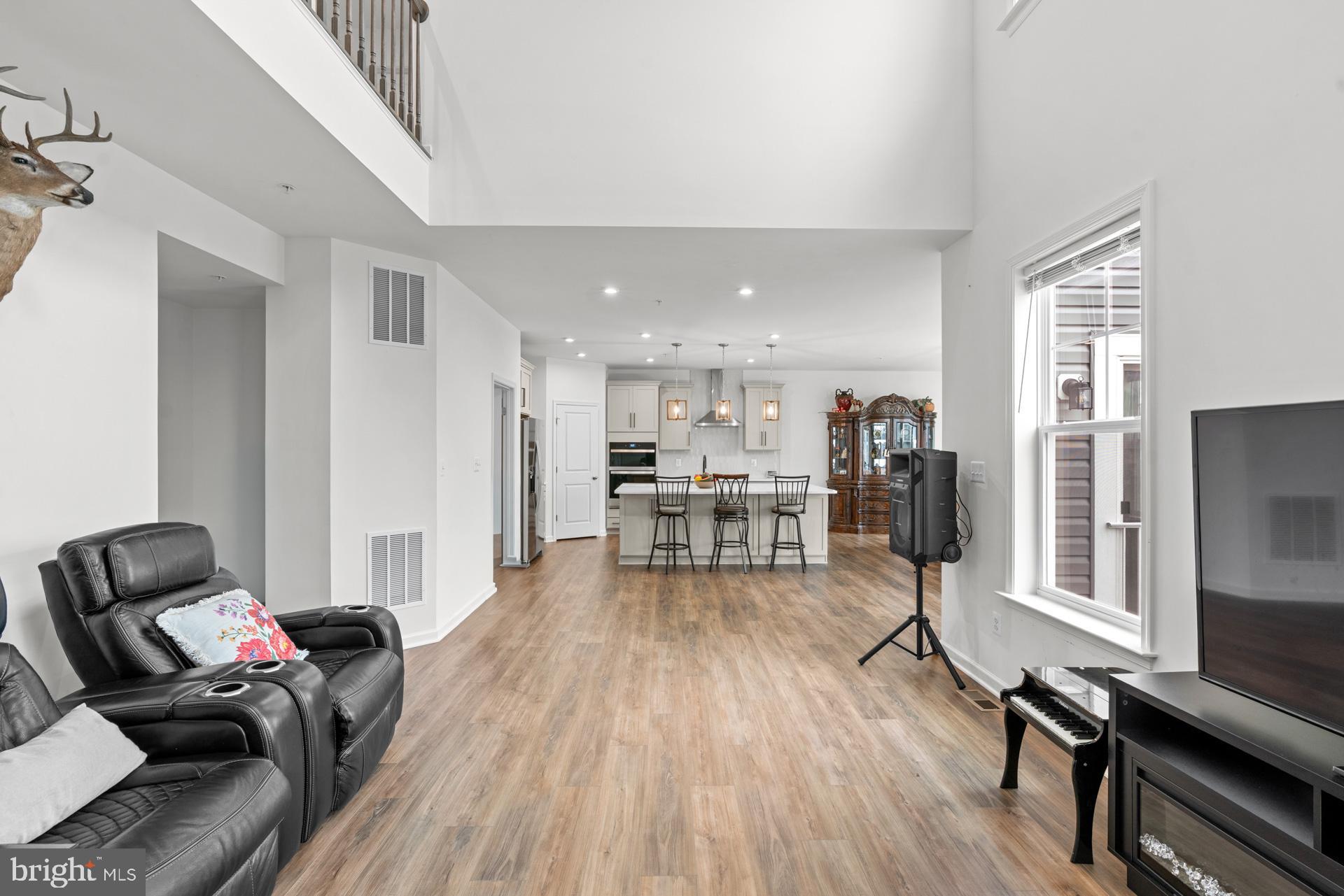 WEST FIELDS - Residential