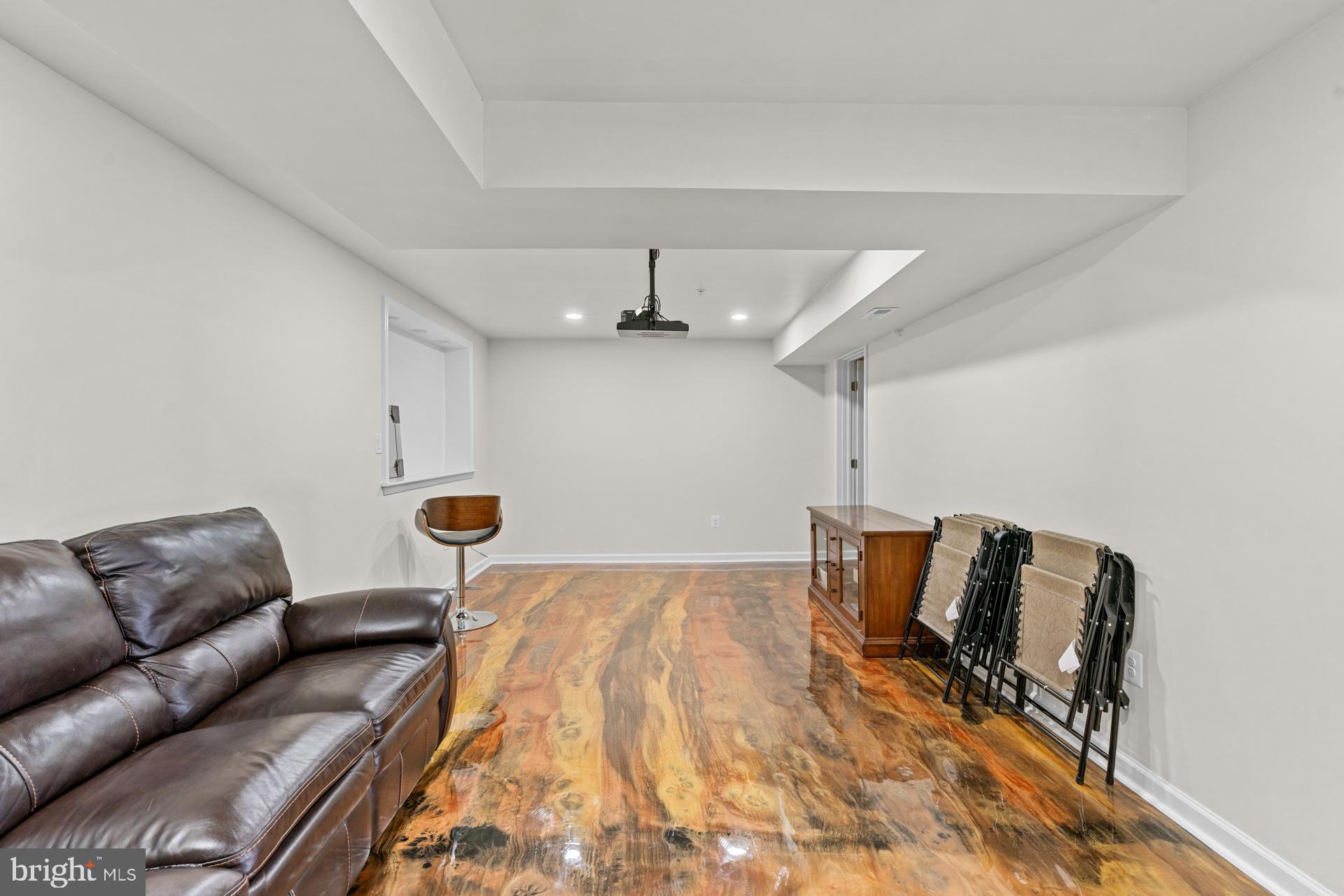 WEST FIELDS - Residential