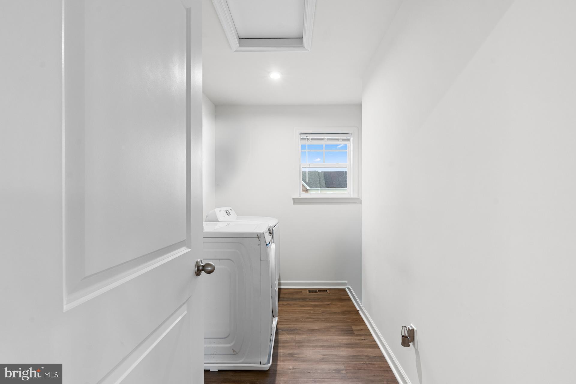 WEST FIELDS - Residential