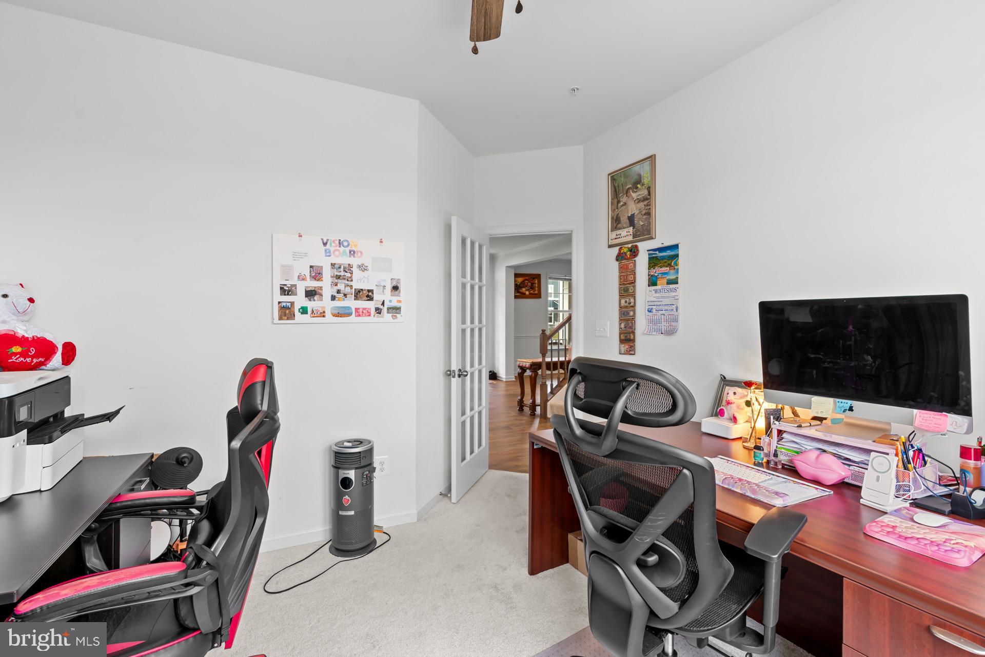 WEST FIELDS - Residential