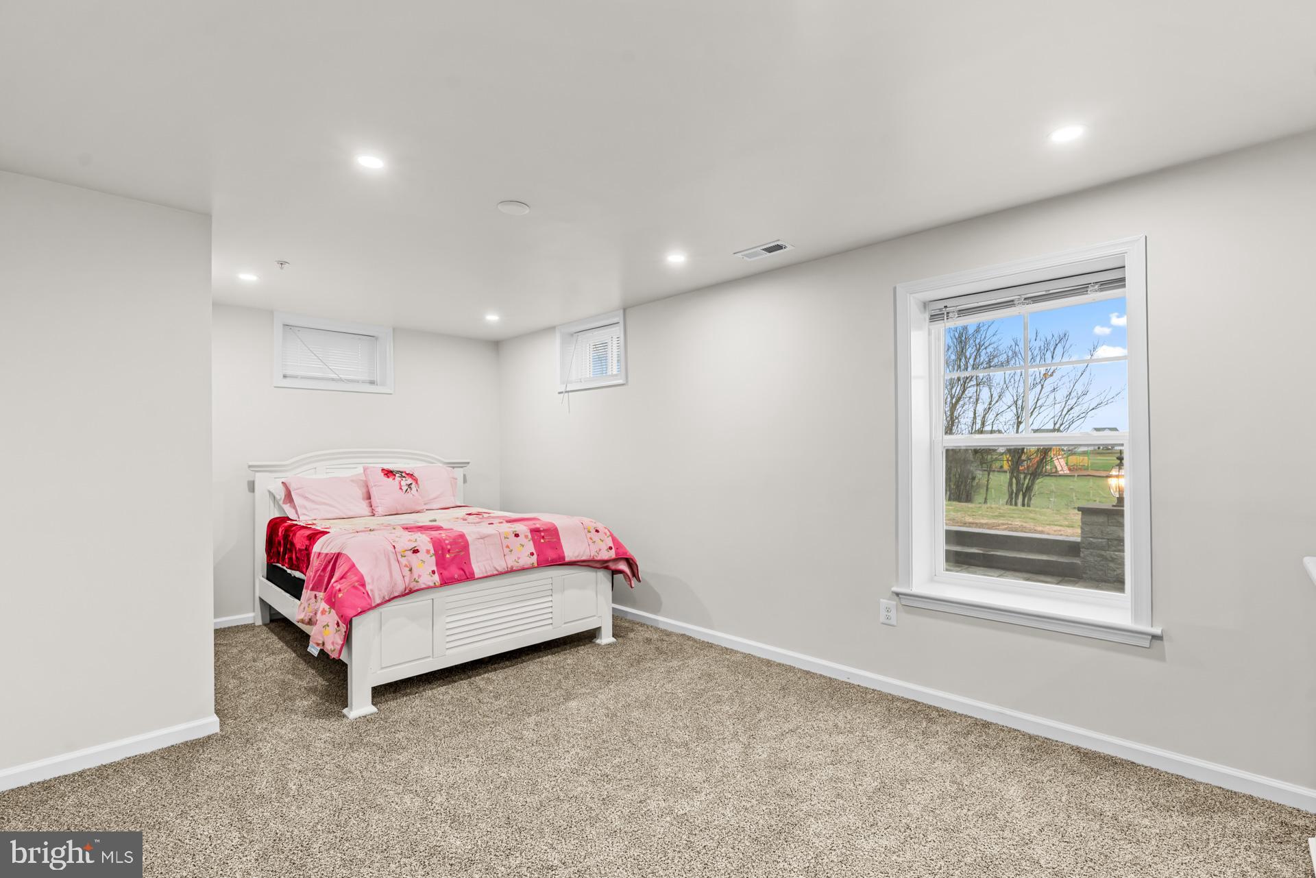 WEST FIELDS - Residential