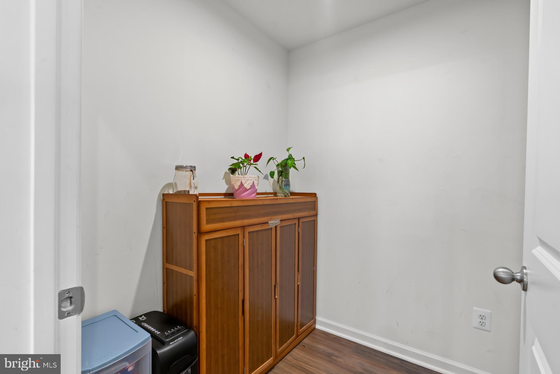 WEST FIELDS - Residential