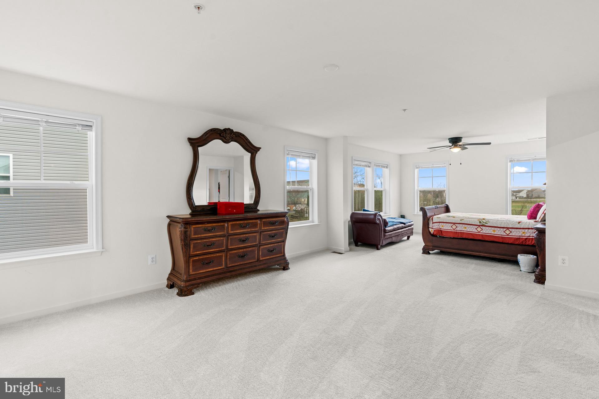 WEST FIELDS - Residential