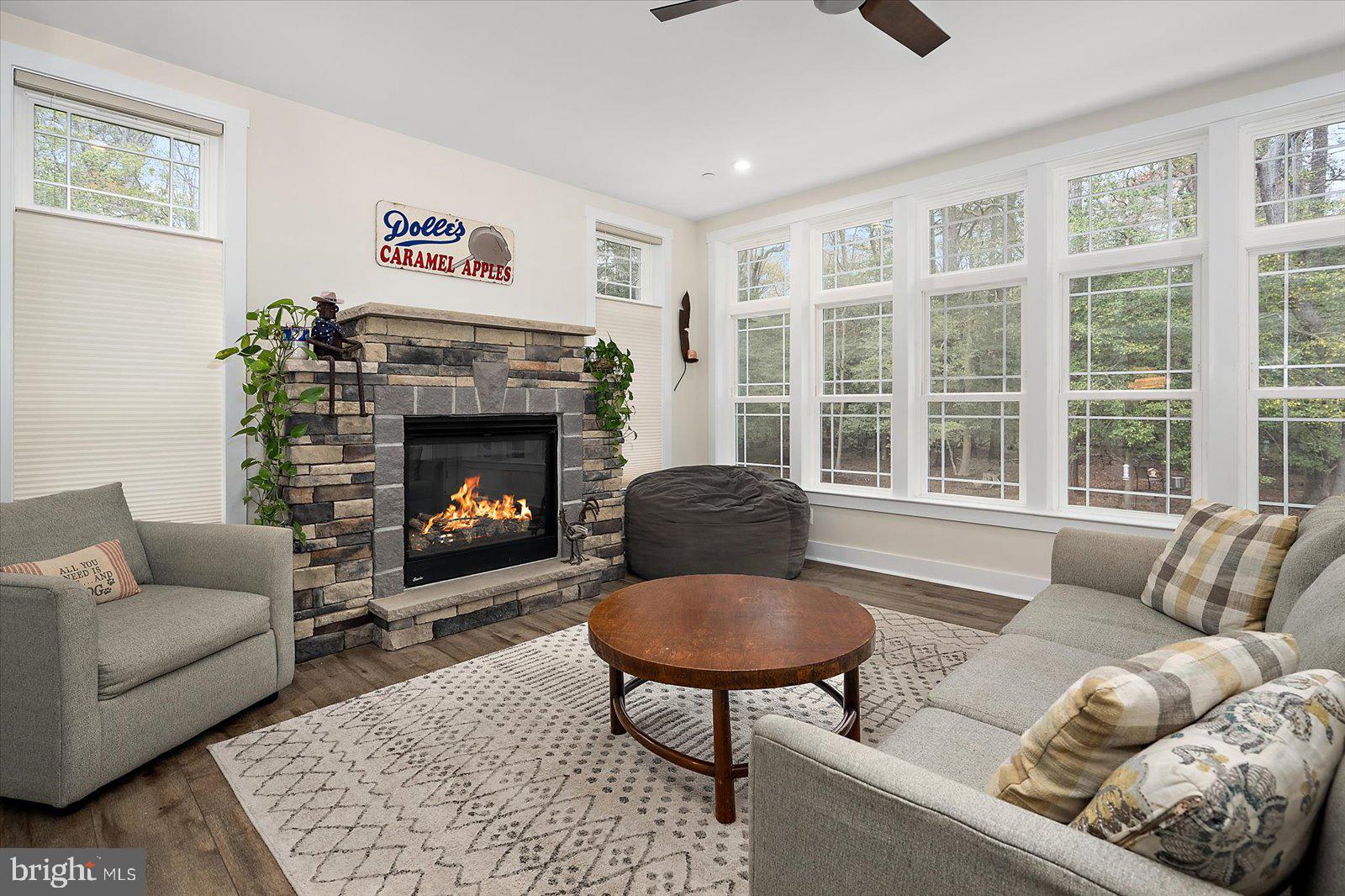 GLEN RIDDLE - Residential