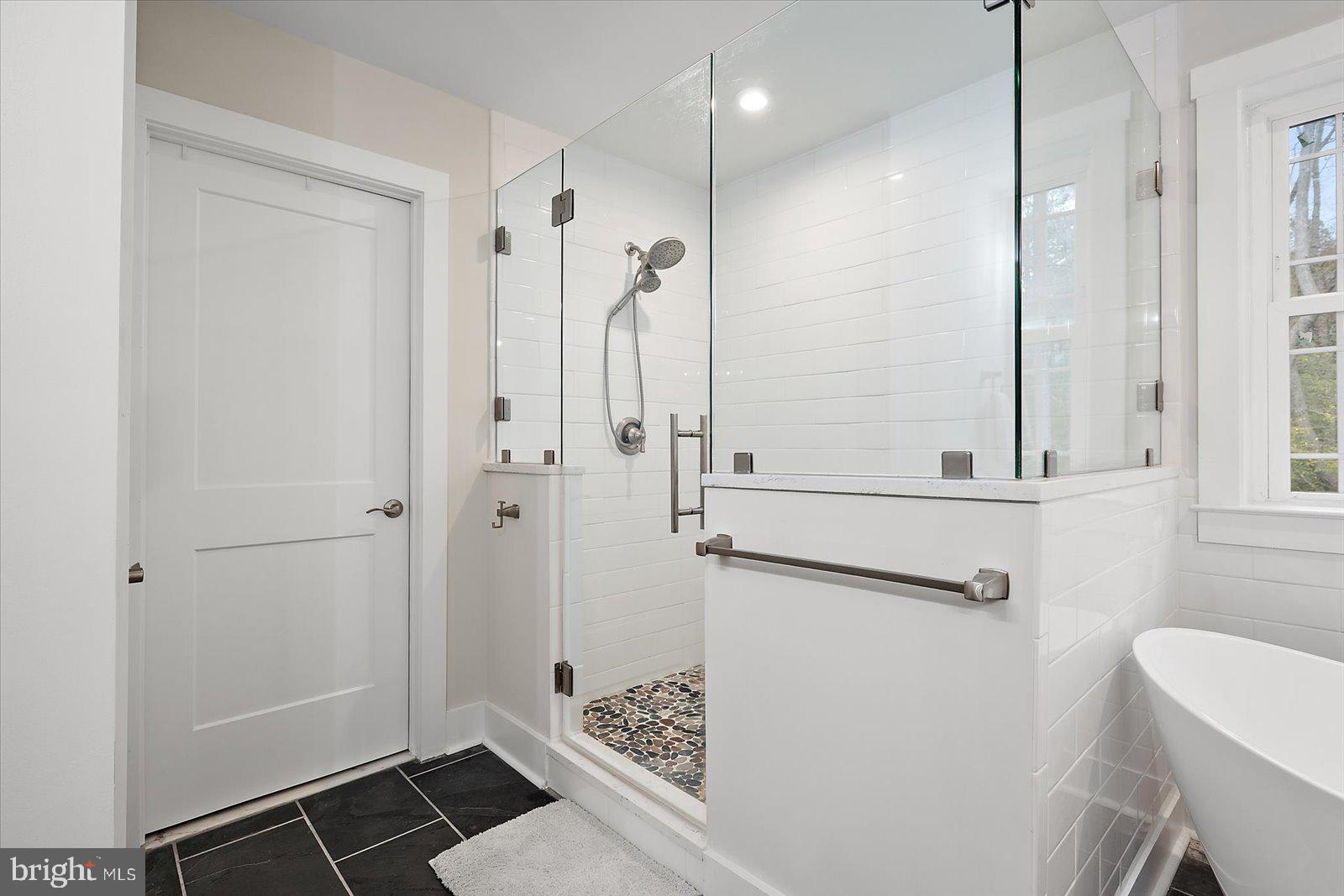 GLEN RIDDLE - Residential