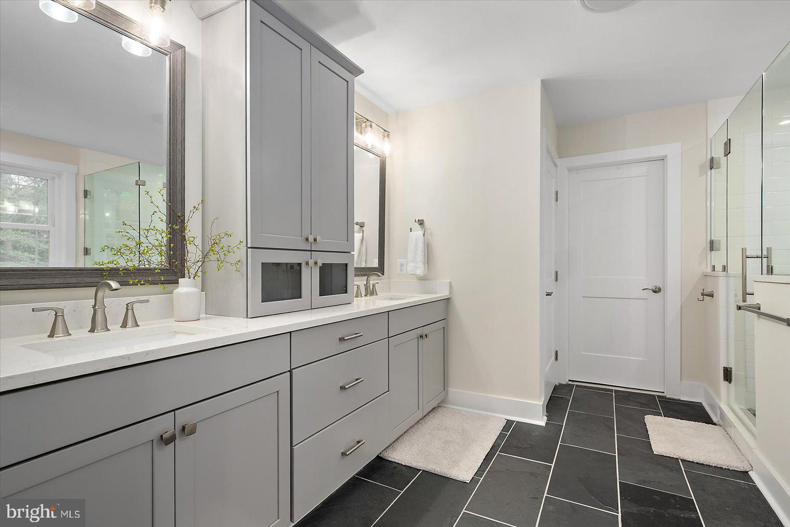 GLEN RIDDLE - Residential