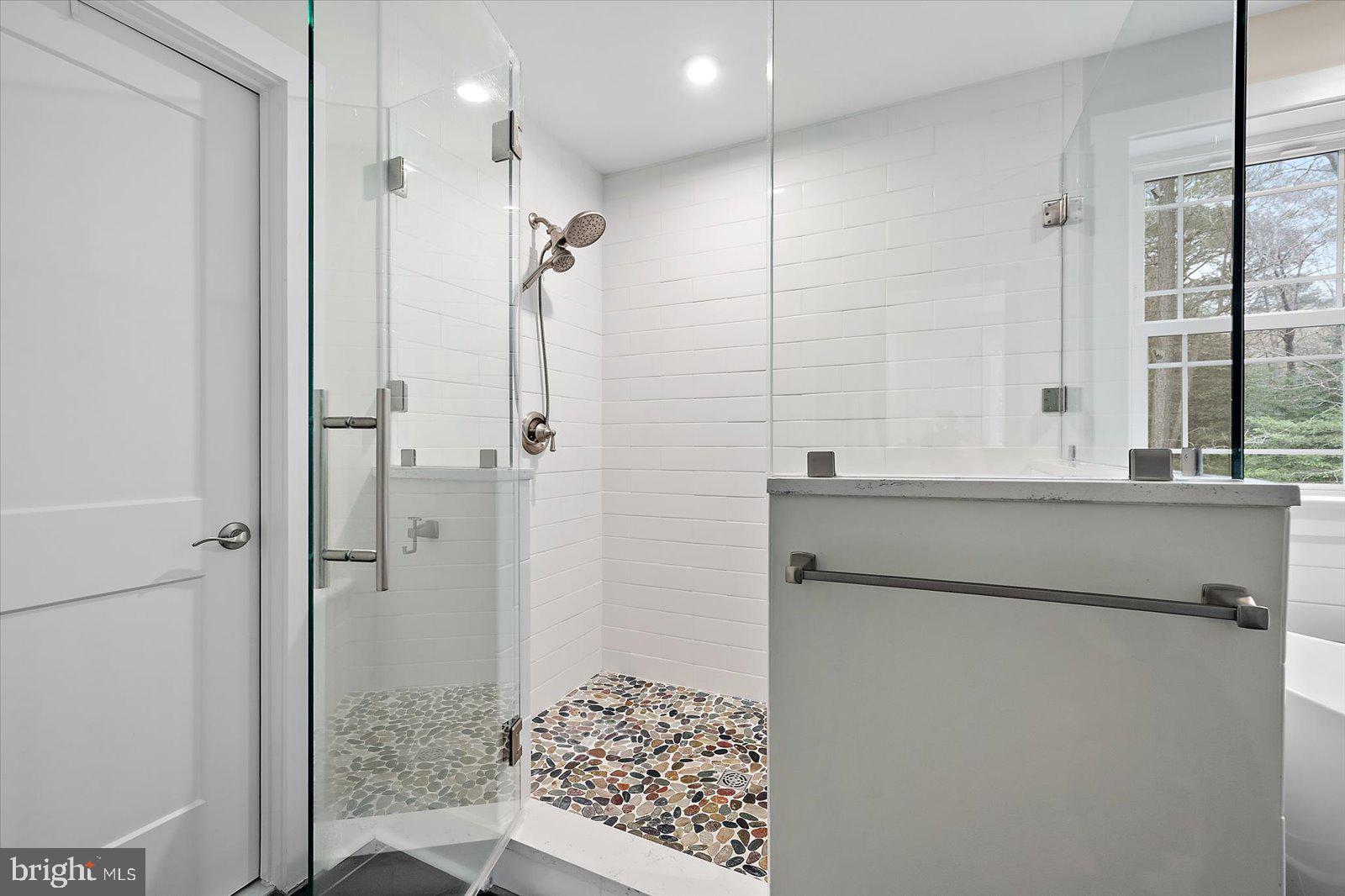 GLEN RIDDLE - Residential