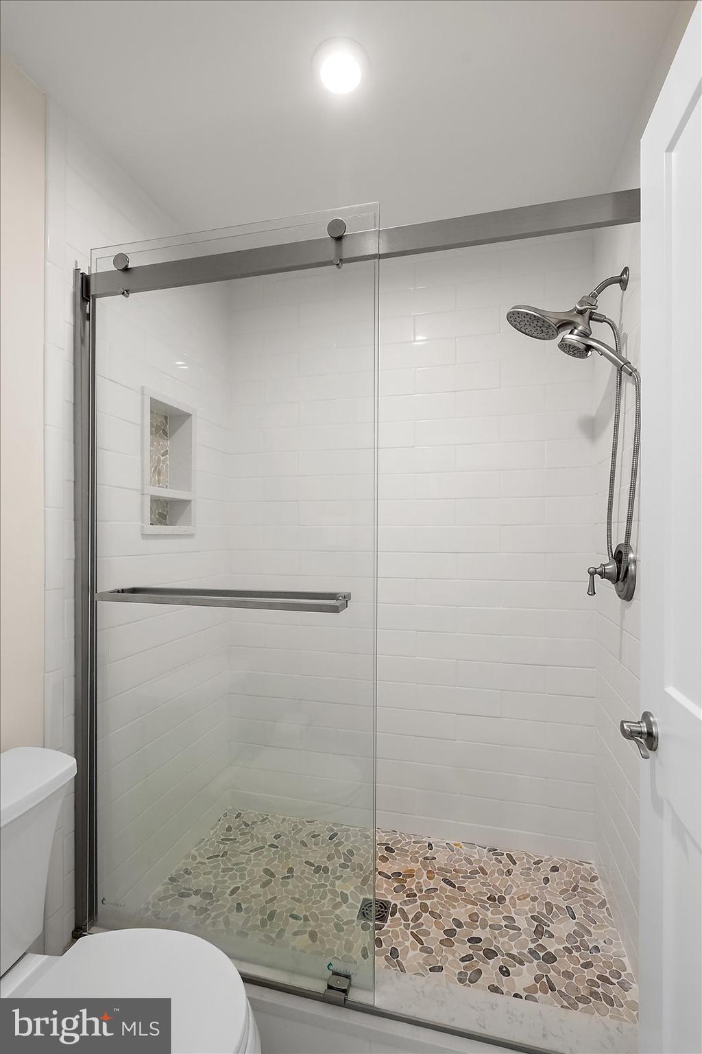 GLEN RIDDLE - Residential