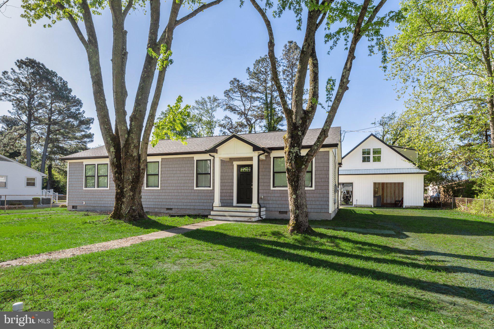 27515 EDGEWOOD CIRCLE