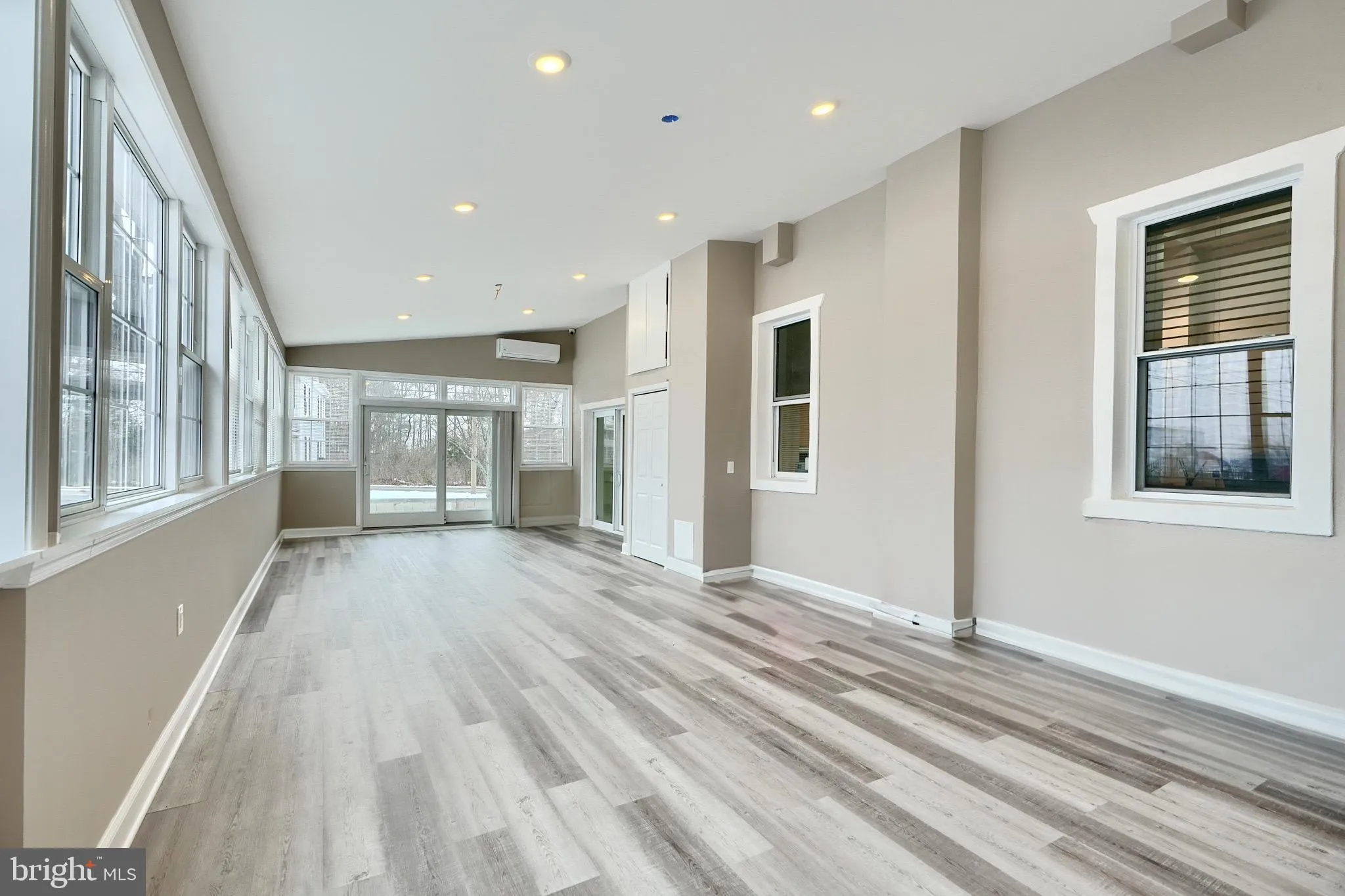 Taneytown, Maryland 21787, United States, 3 Bedrooms Bedrooms, ,3 BathroomsBathrooms,Residential,Active,11472