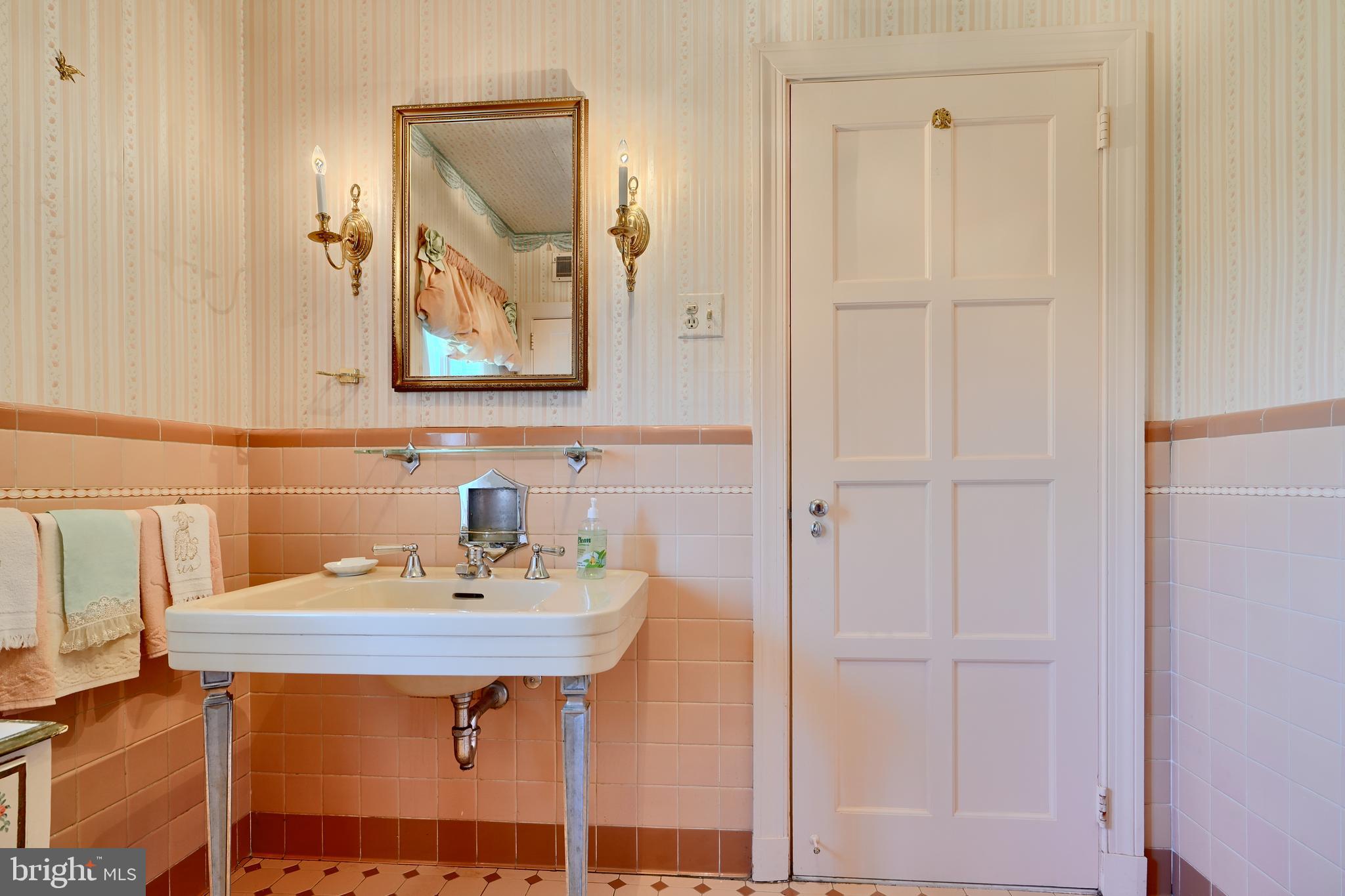 HAMPTON - Residential