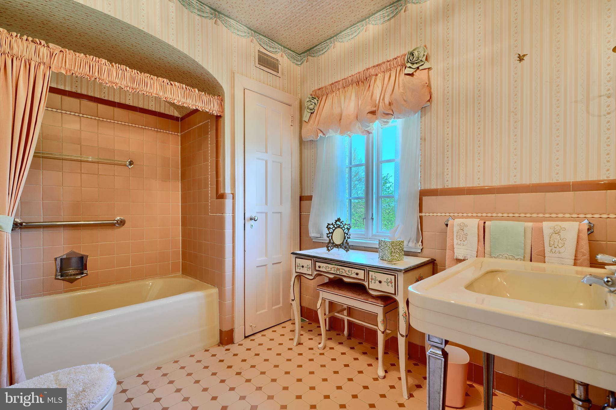 HAMPTON - Residential