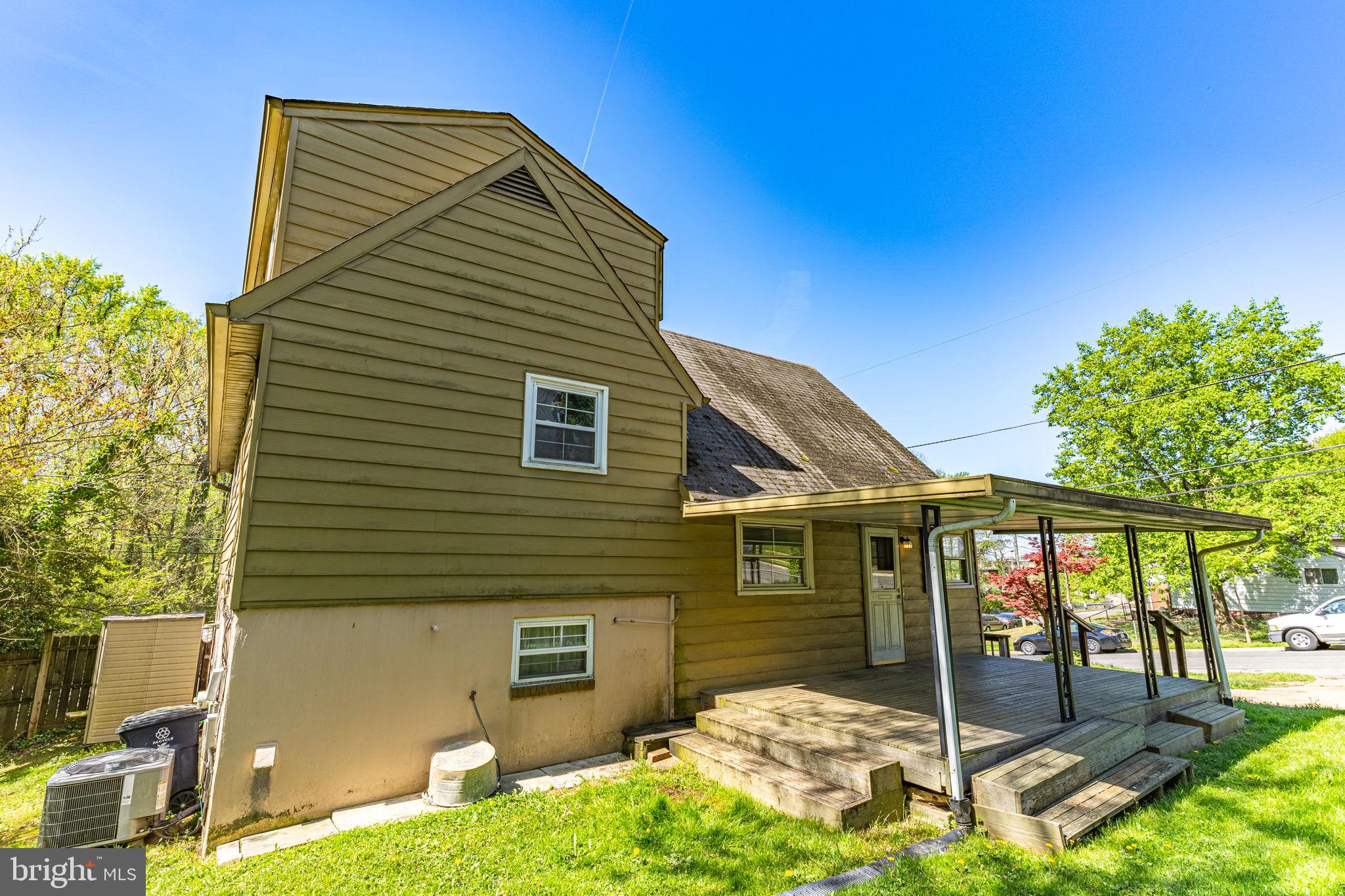 RIVERDALE WOODS - Residential