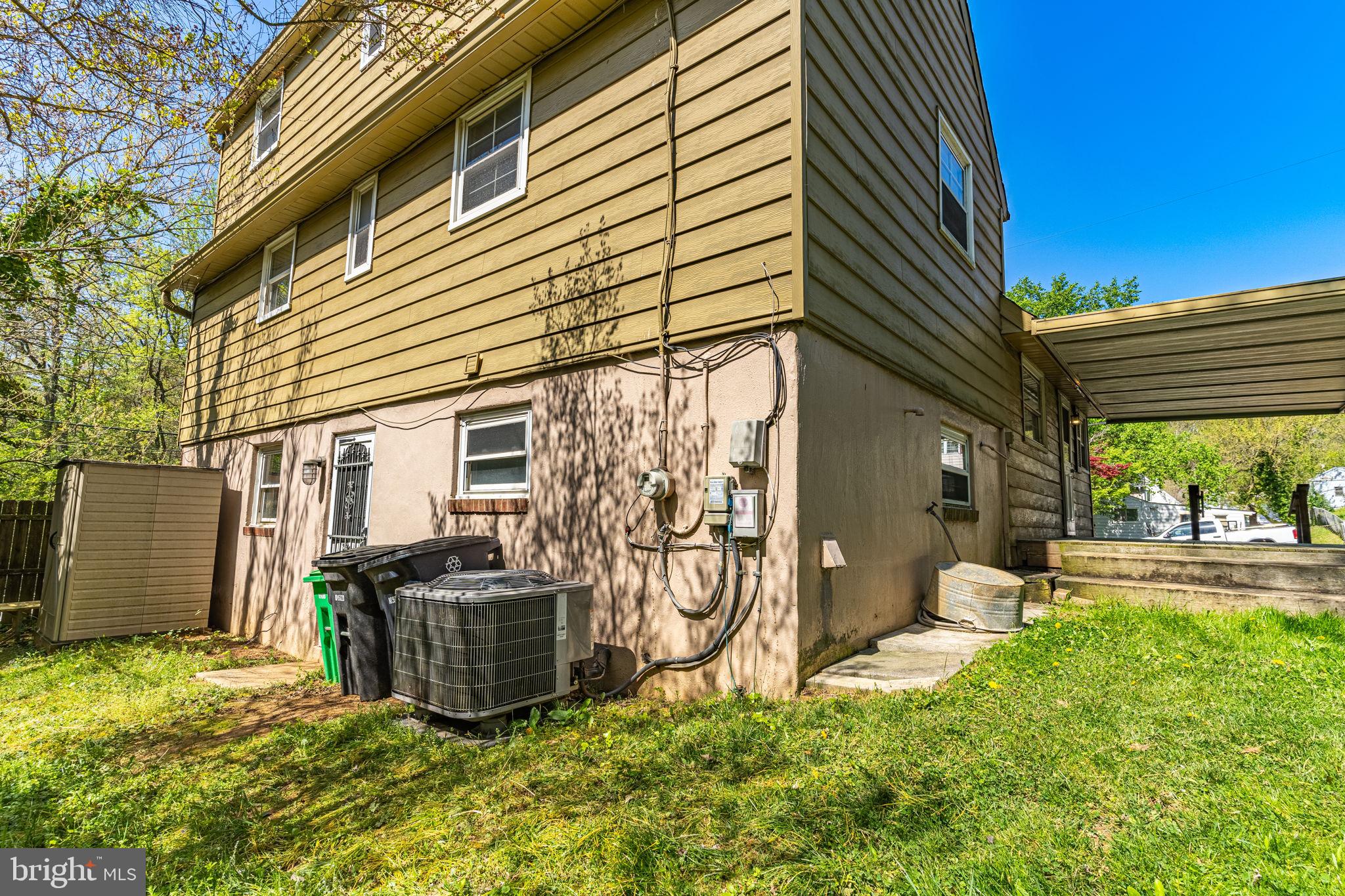 RIVERDALE WOODS - Residential