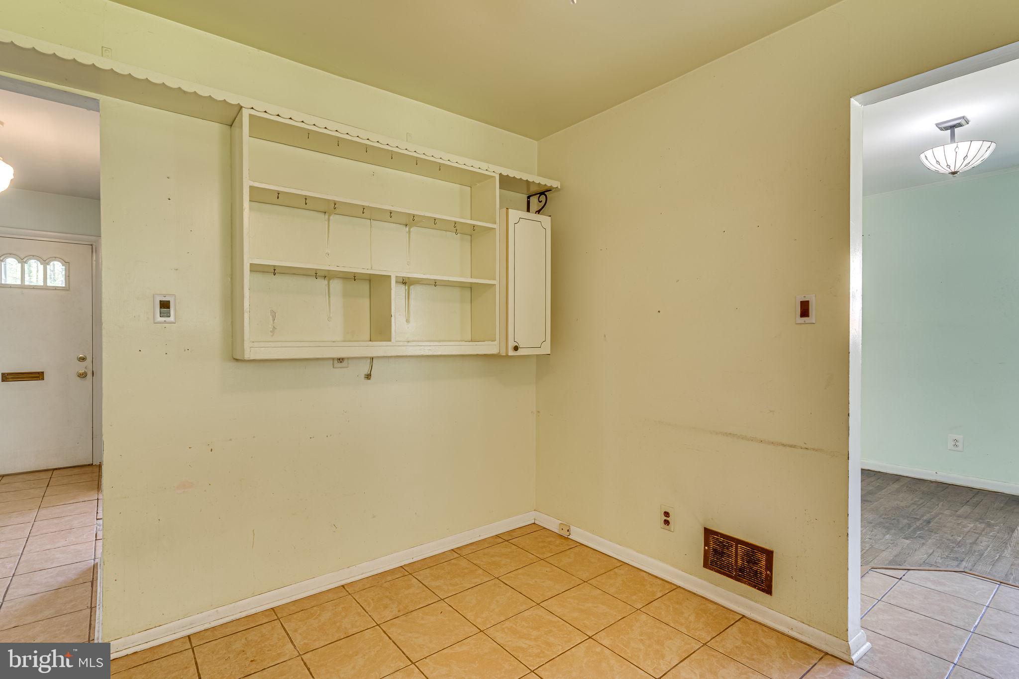 RIVERDALE WOODS - Residential