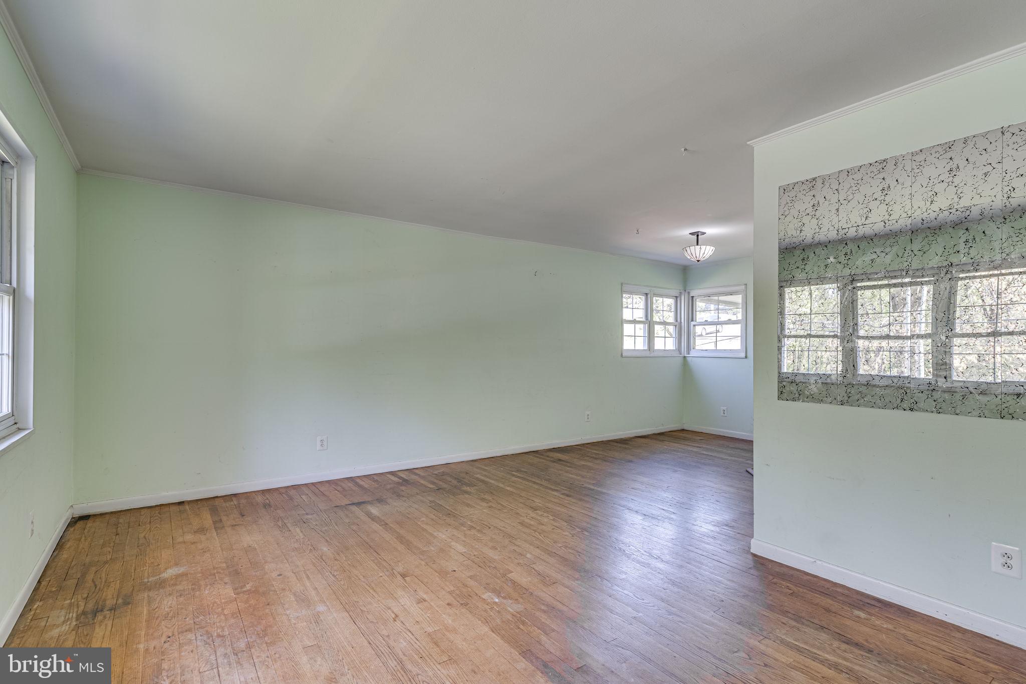 RIVERDALE WOODS - Residential