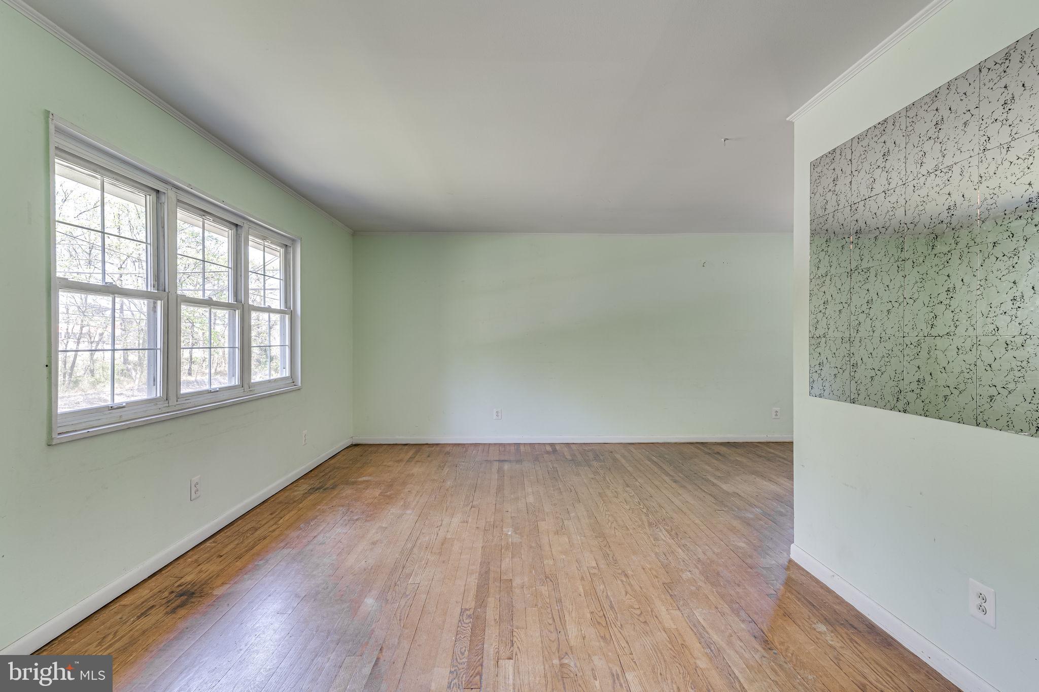 RIVERDALE WOODS - Residential