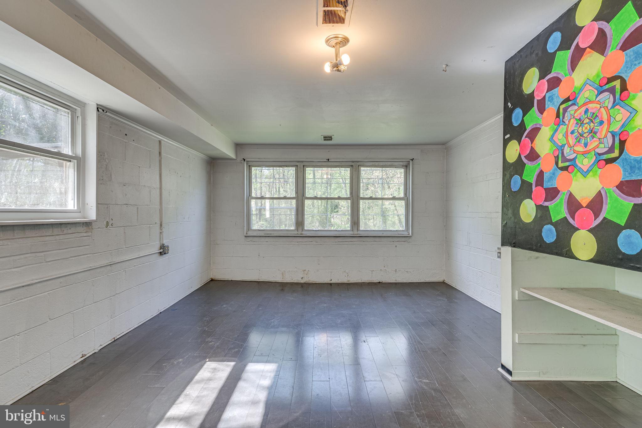 RIVERDALE WOODS - Residential