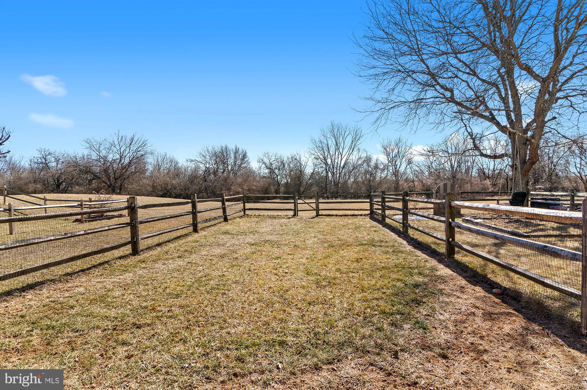 TYLER WALK - Residential