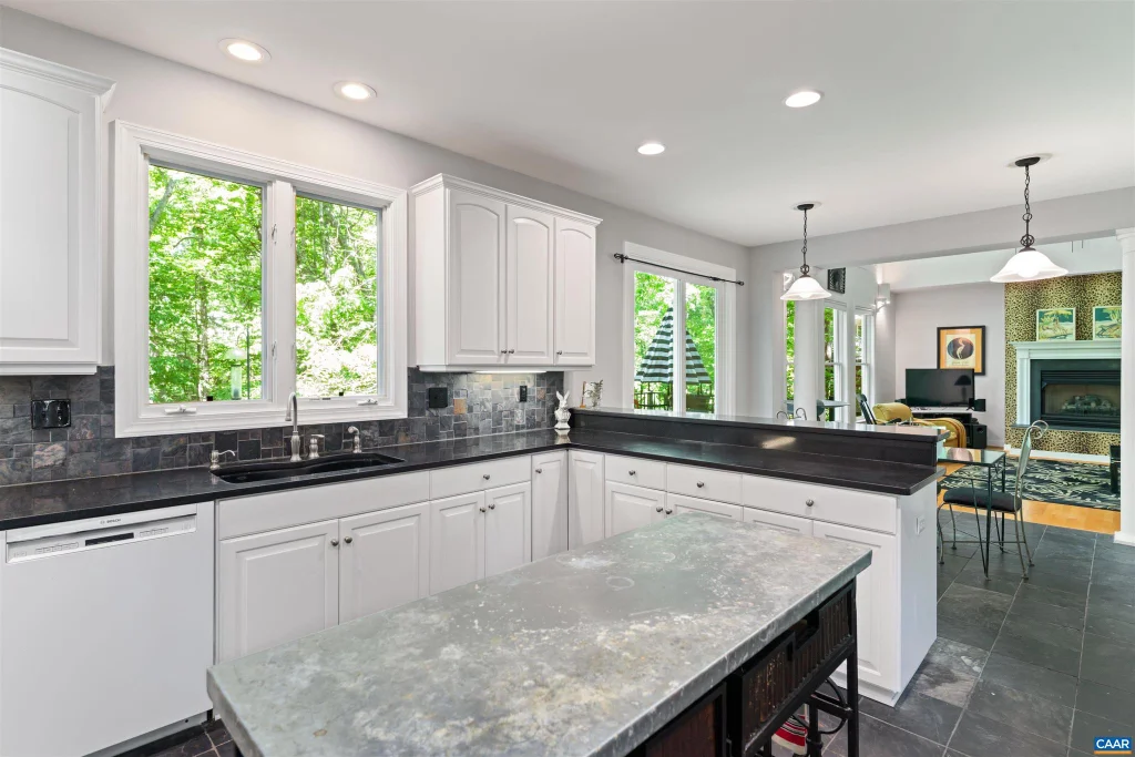 Additional image 17 of 912 King William Dr, Charlottesville, VA 22901