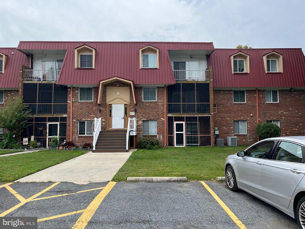 Photo of 44 Courtside Drive #B31, DOVER, DE 19904 (MLS # DEKT2040702)