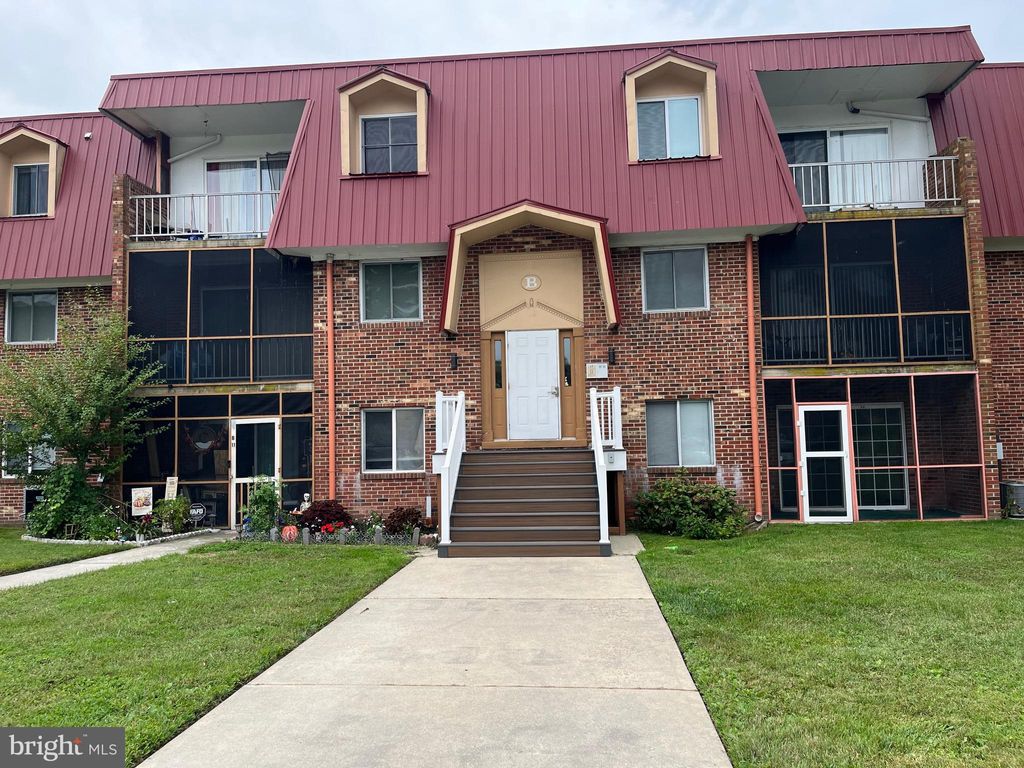 Photo of 44 Courtside Drive #B31, DOVER, DE 19904 (MLS # DEKT2040702)