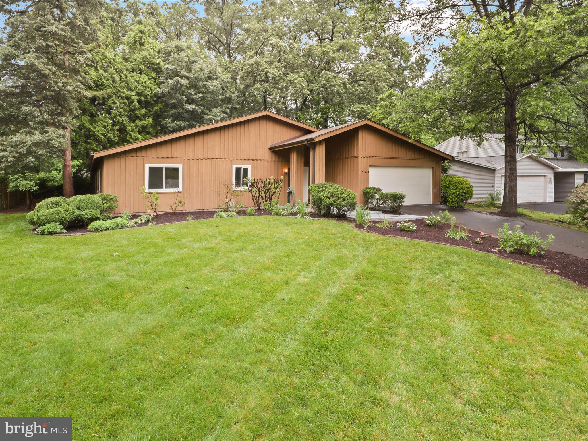 1544 HIDDENBROOK DRIVE
