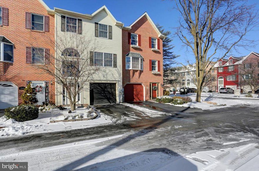 Are you are just starting out, or onto your next home? This home is the perfect size and location. Kitchen has custom countertops, cabinets and newer appliances.  Primary bedroom is complete with walk in closet and en suite. Backyard is fully enclosed with a 6' vinyl privacy fence.  Walk out patio on the 1st floor level, pergola that does convey, and a walk out deck from 2nd floor that steps down to the 1st floor, making it very convenient for entertaining friends and family. New lighting, roof & entry door in 2023. Don't miss out on a fabulous home, schedule your showing today!!