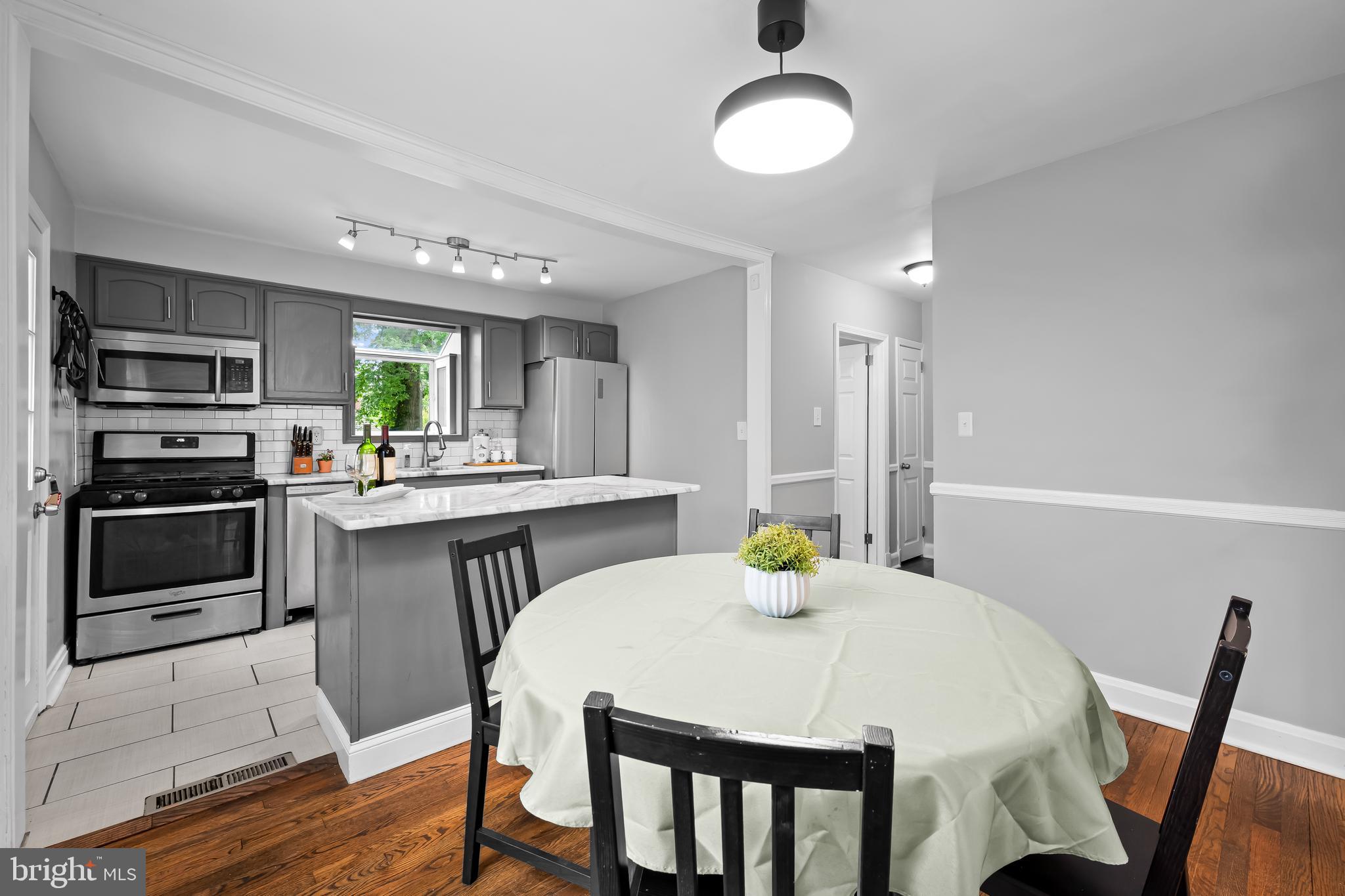 PARKVILLE - Residential
