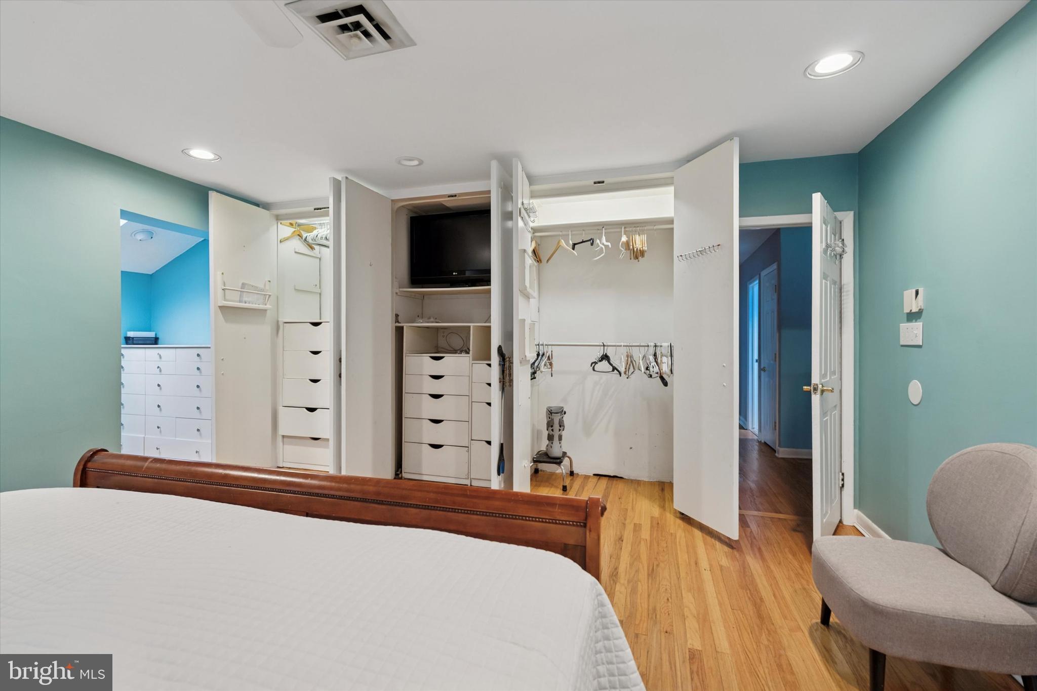 JENKINTOWN MANOR - Residential