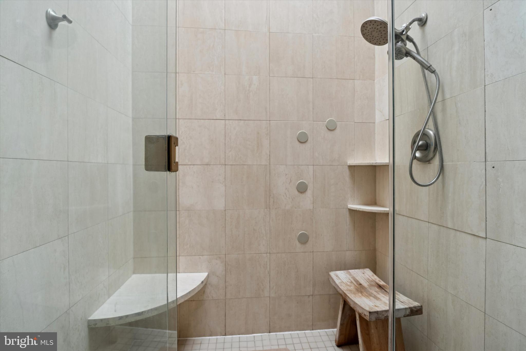 JENKINTOWN MANOR - Residential