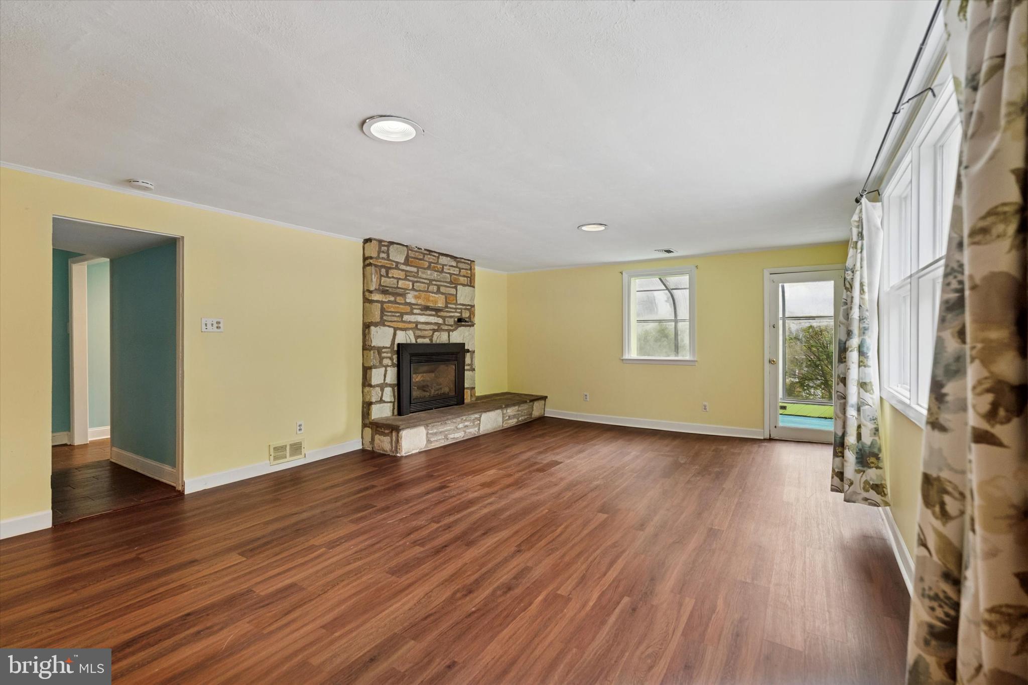 JENKINTOWN MANOR - Residential