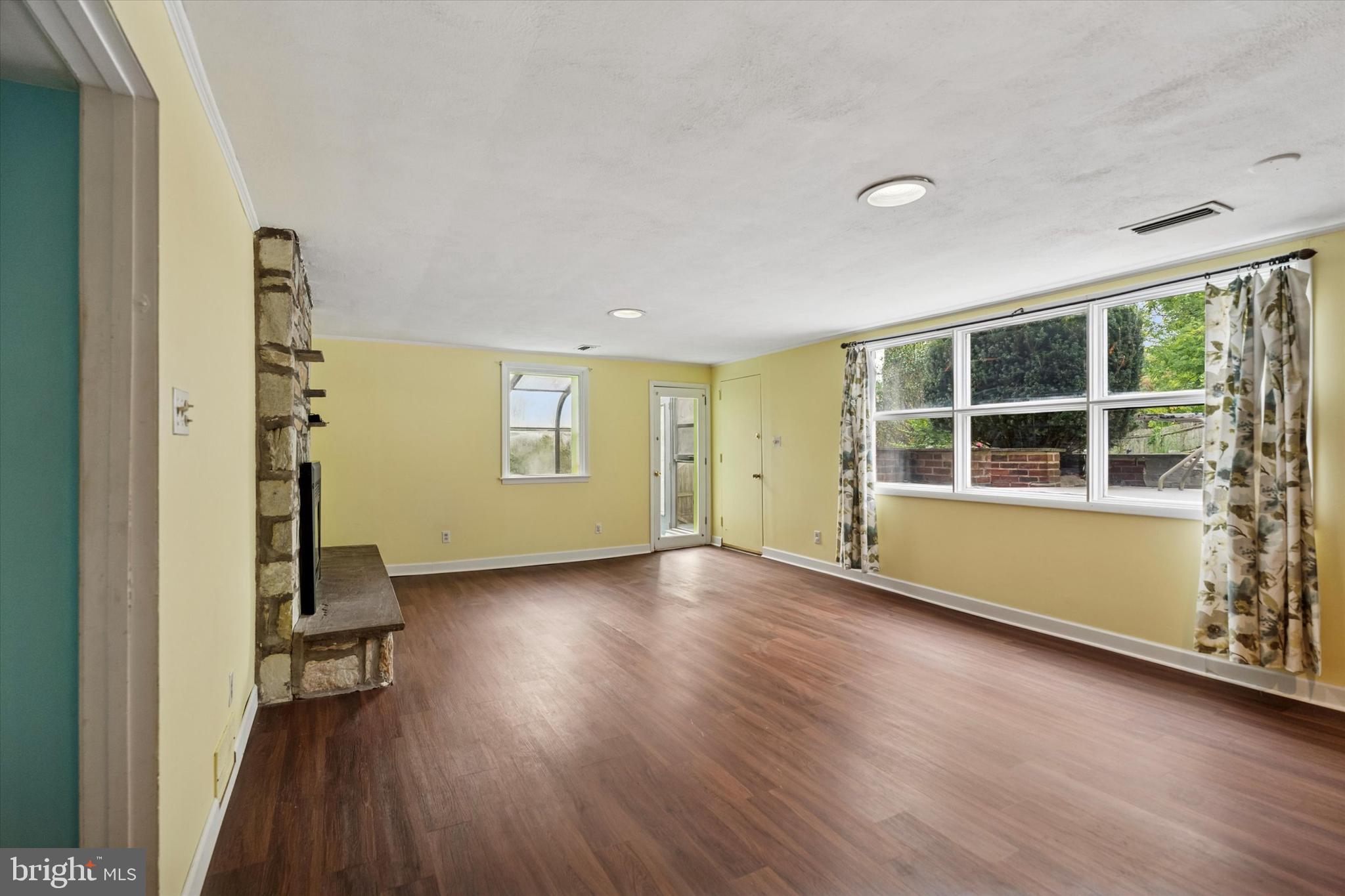 JENKINTOWN MANOR - Residential