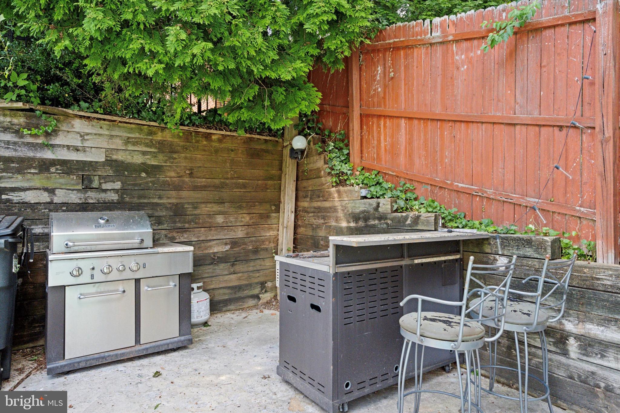 JENKINTOWN MANOR - Residential