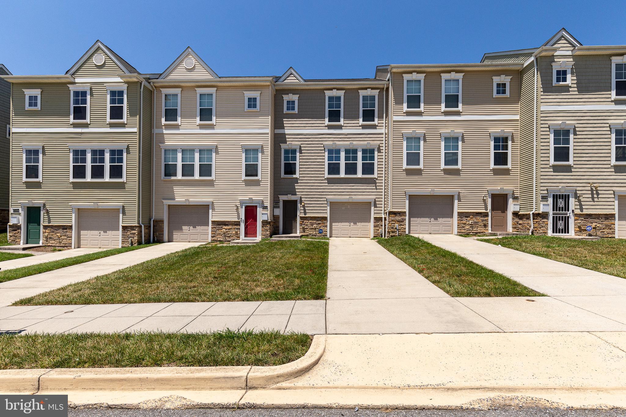 427 WOODCREST DRIVE SE