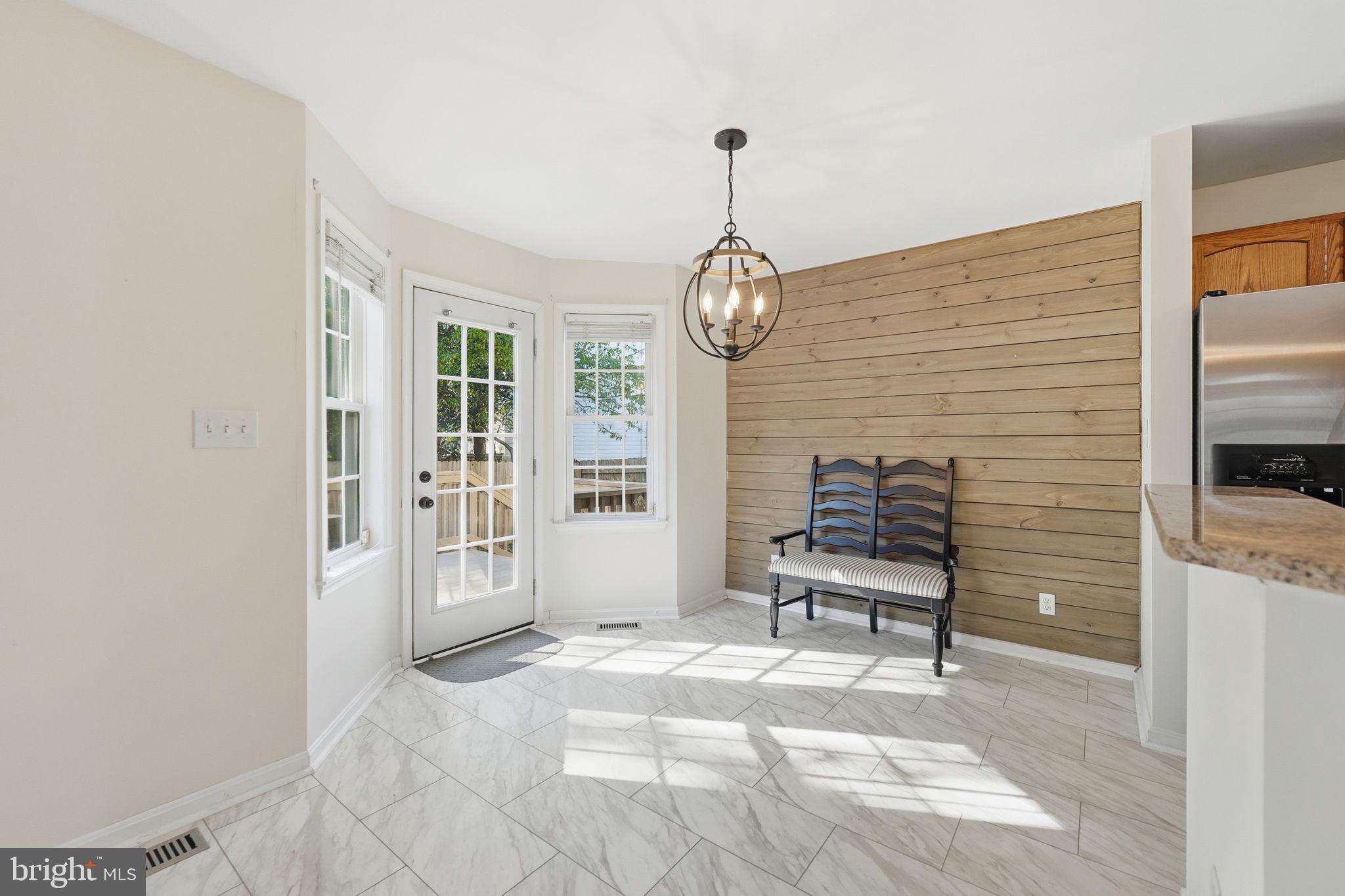 20 SUNSET RIDGE LANE