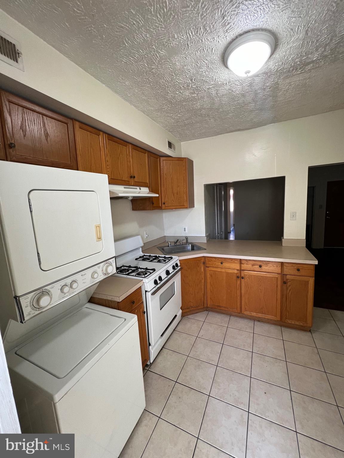 FEDERAL HILL HISTORIC DISTRICT - Residential Lease