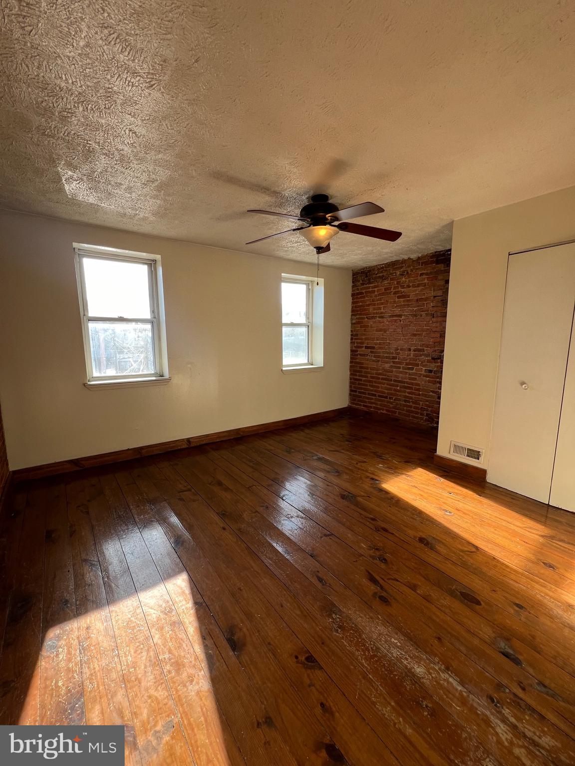 FEDERAL HILL HISTORIC DISTRICT - Residential Lease