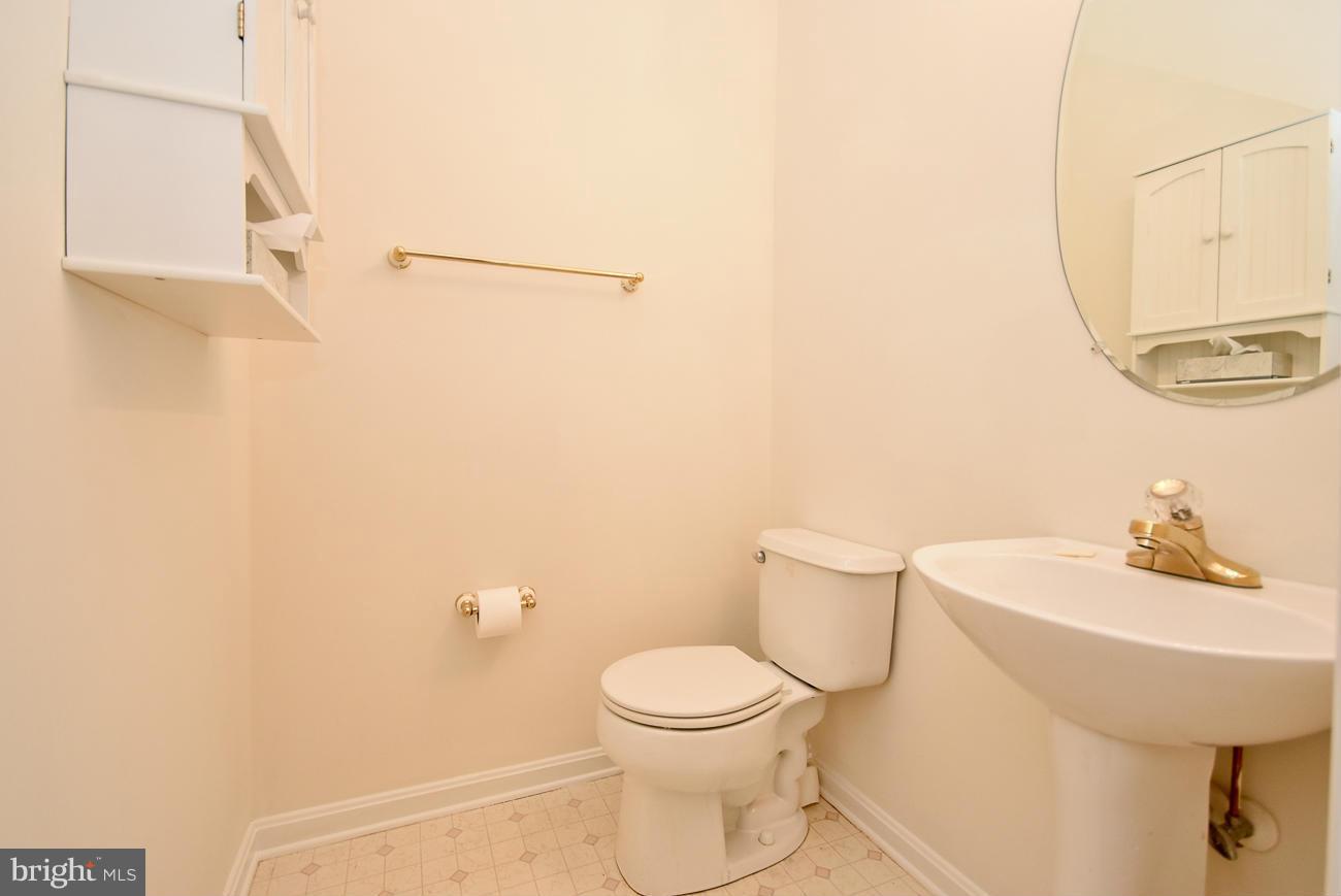 TIDEWATER COLONY - Residential Lease