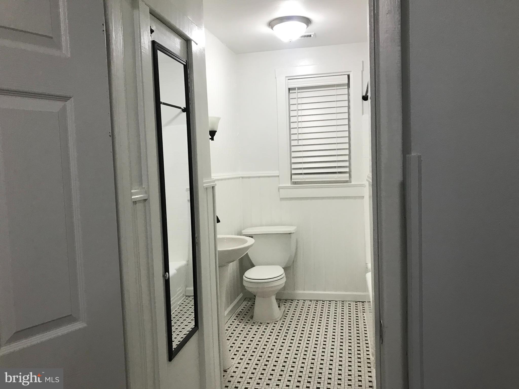 RIDGEWOOD - Residential Lease
