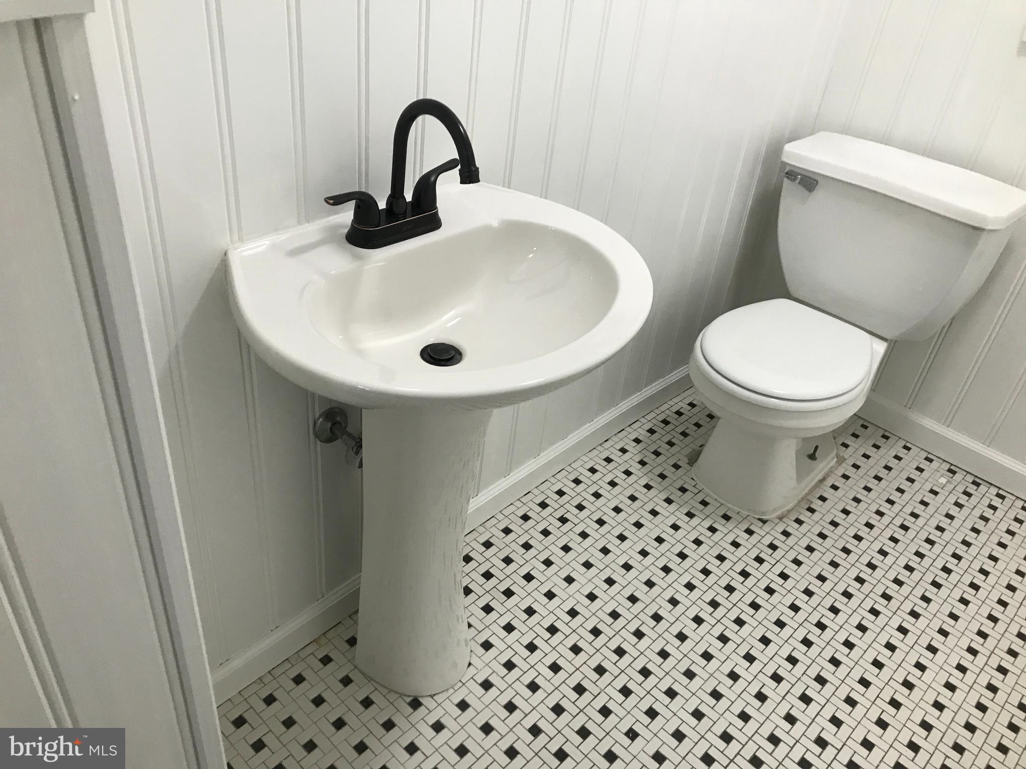 RIDGEWOOD - Residential Lease