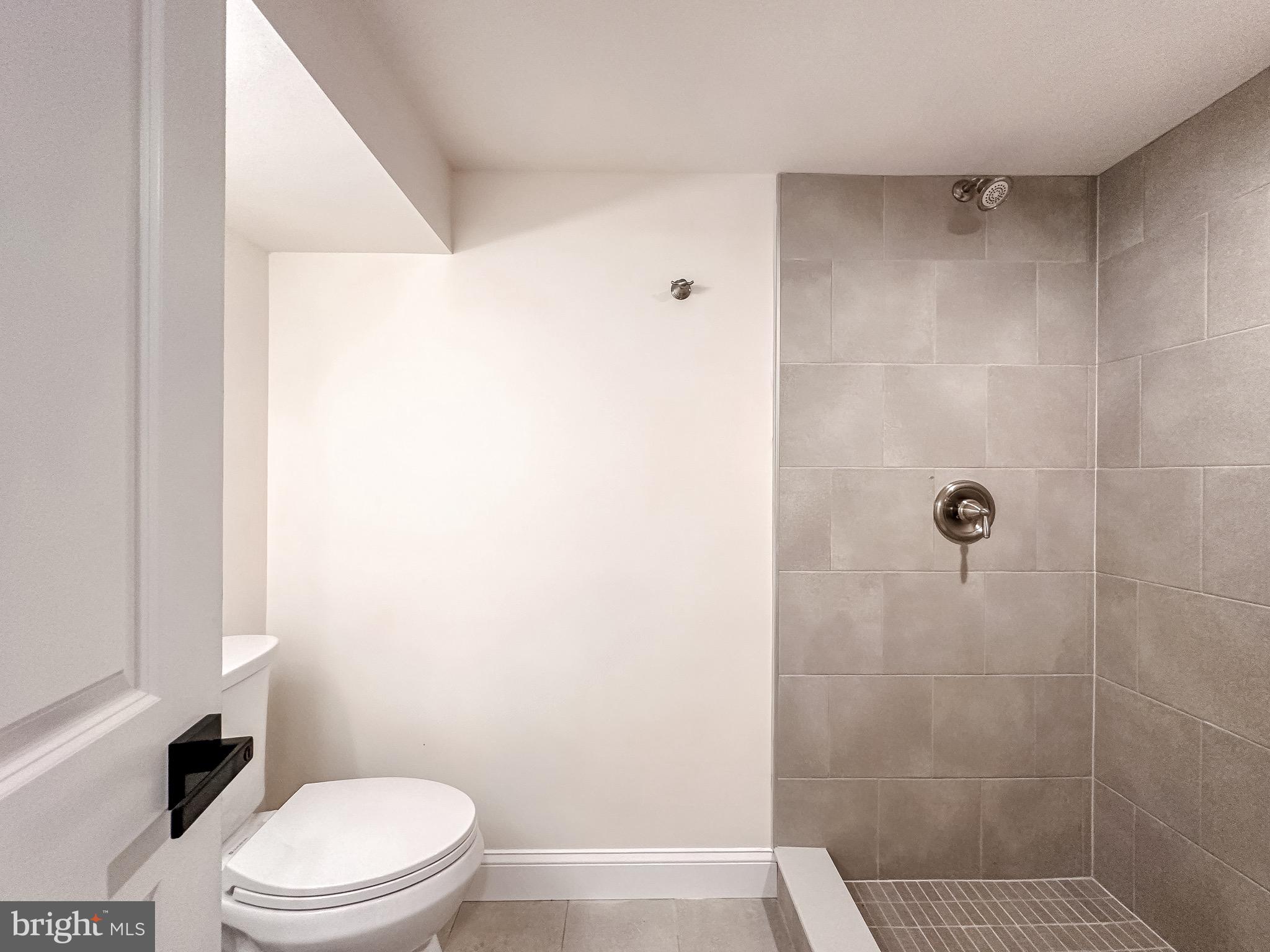 HAMILTON HILLS - Residential