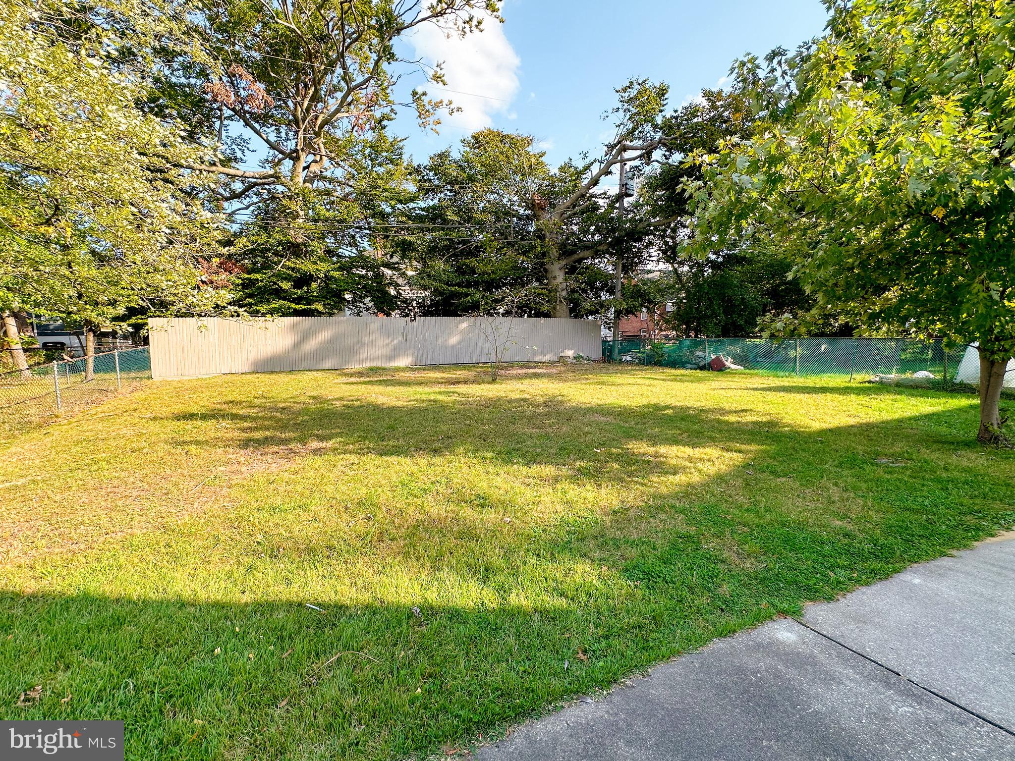 HAMILTON HILLS - Residential