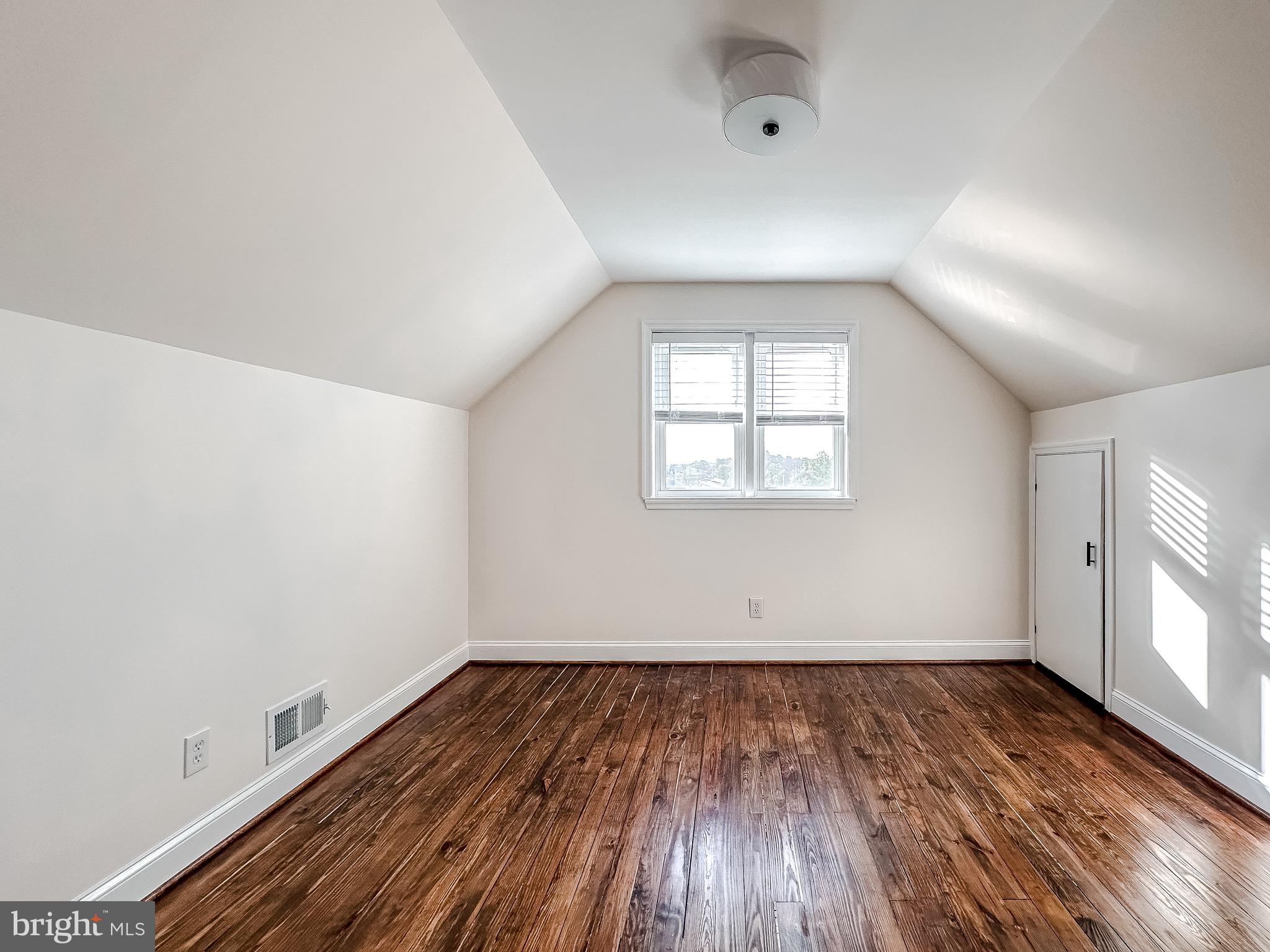 HAMILTON HILLS - Residential