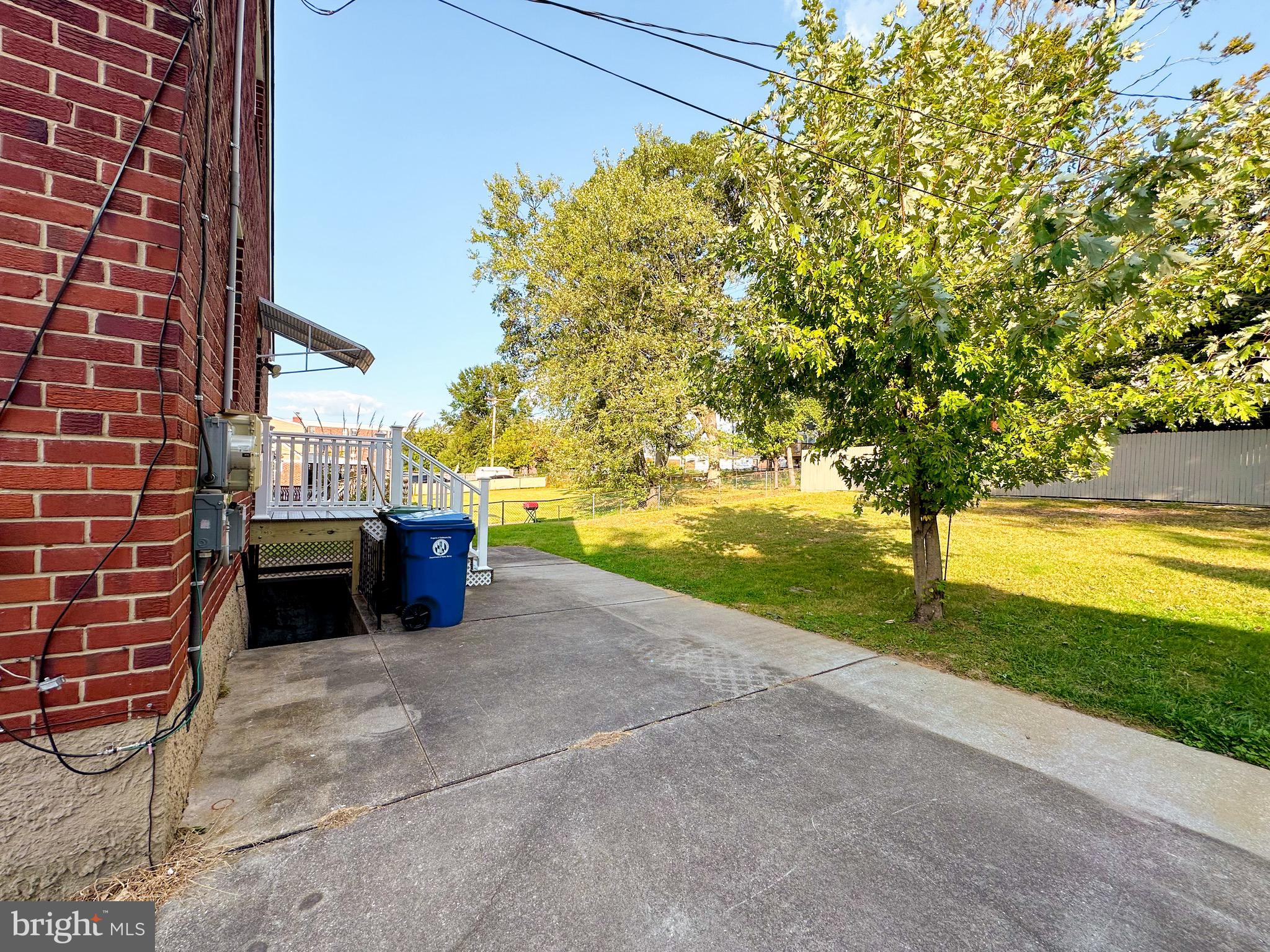 HAMILTON HILLS - Residential